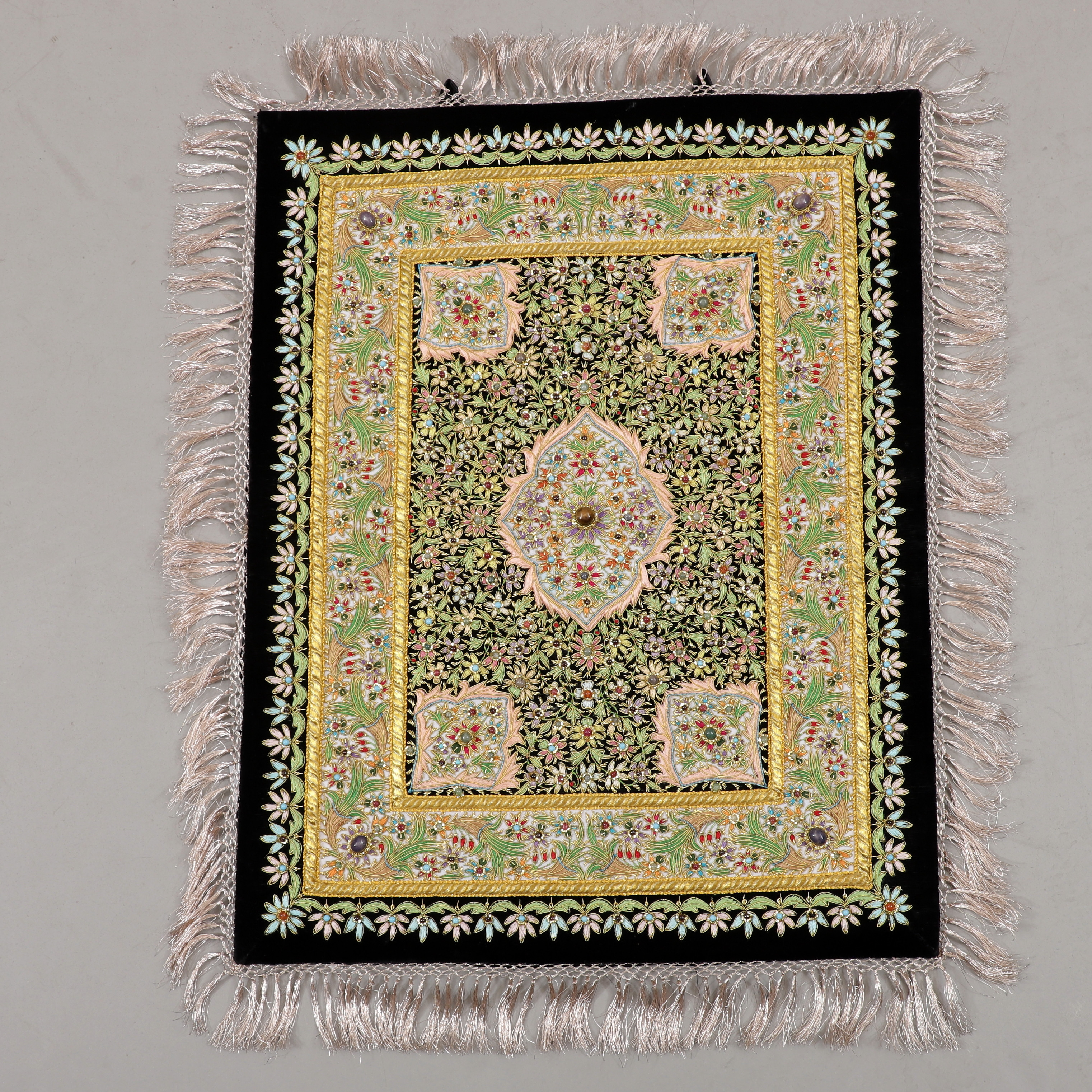 VÄGGBONAD, sammet, Zari, mått 63 x 49 cm.