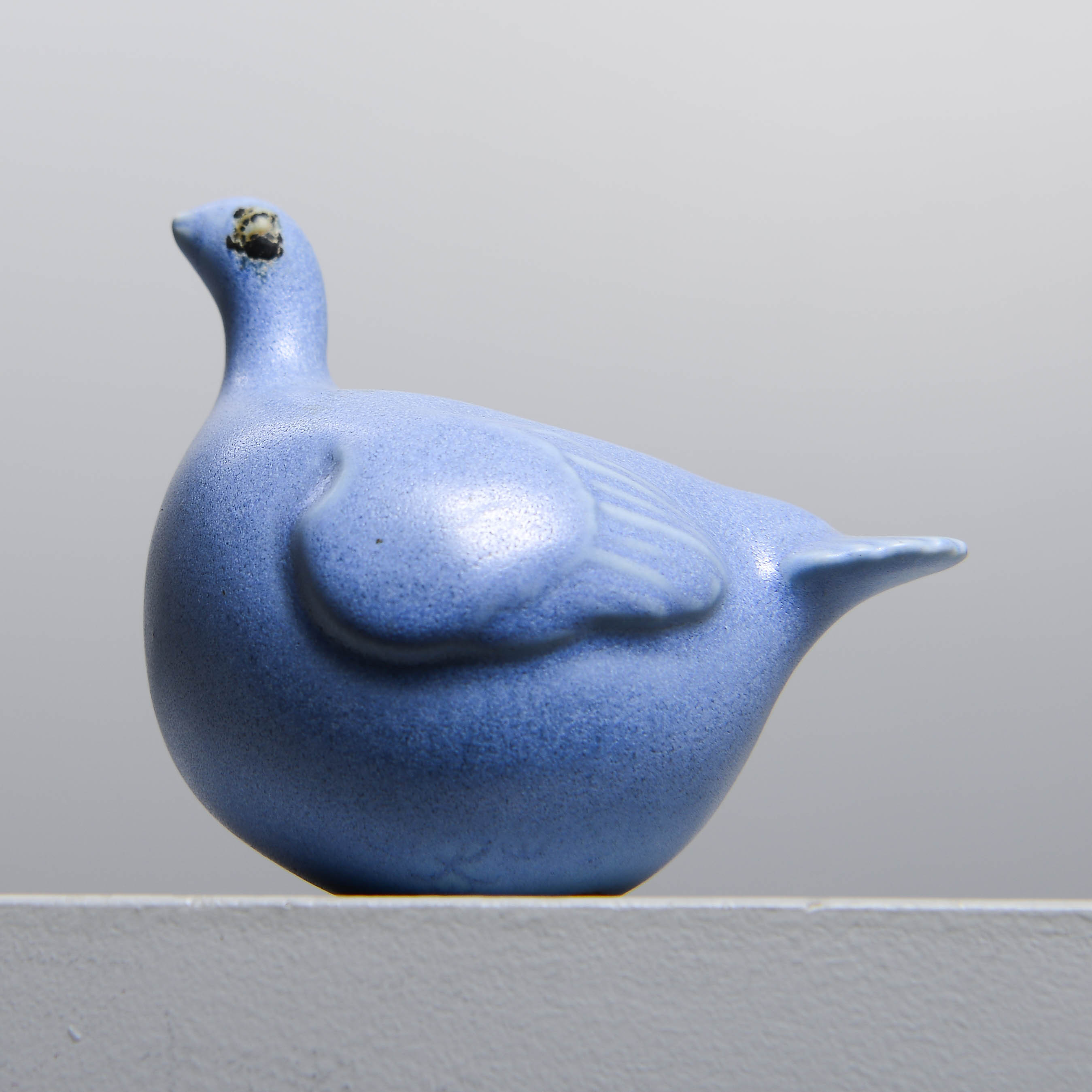 GÖSTA GRÄHS. Figurin, duva, Rörstrand.