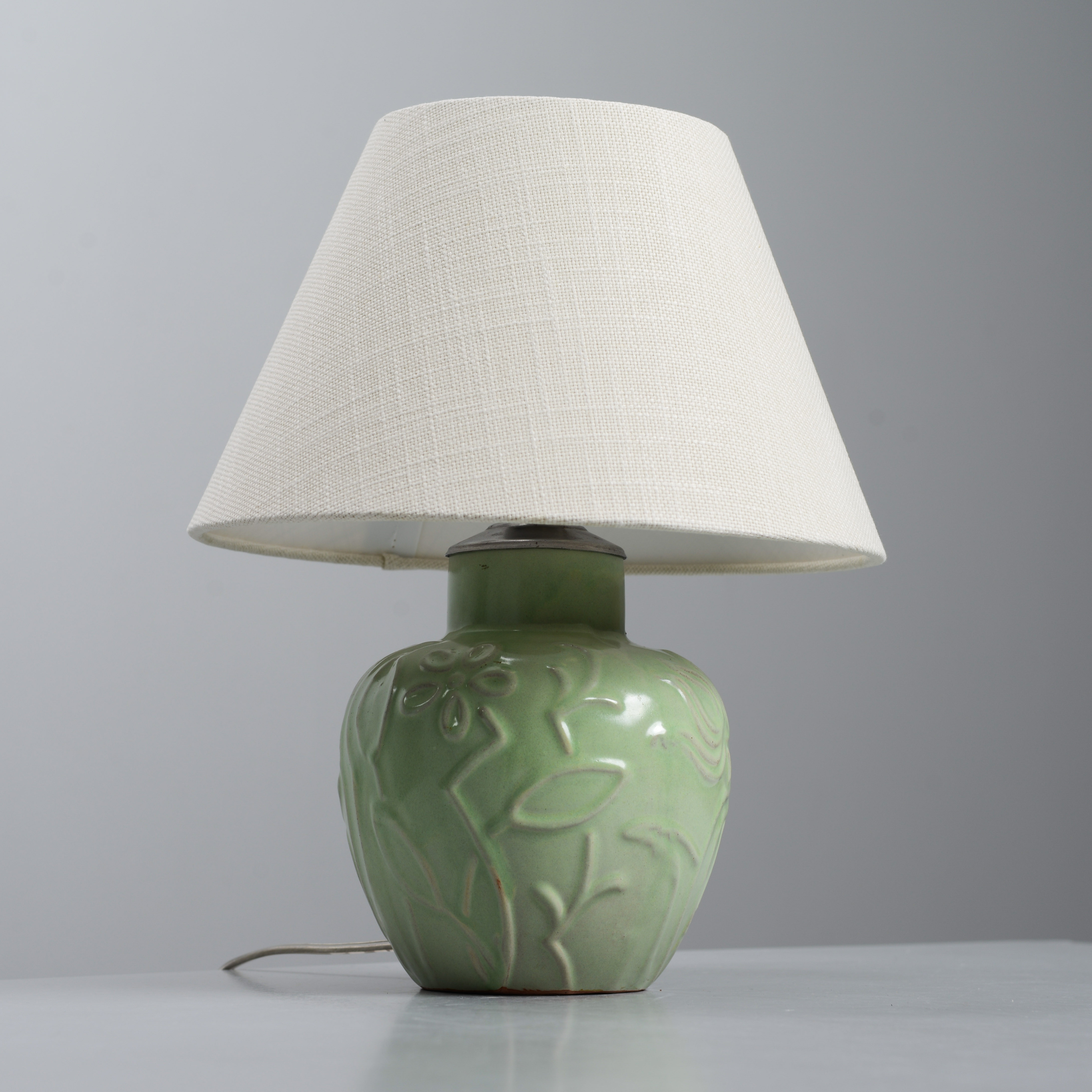 HARALD ÖSTERGREN. Bordslampa, modell 440, Upsala-Ekeby, 1947-48.