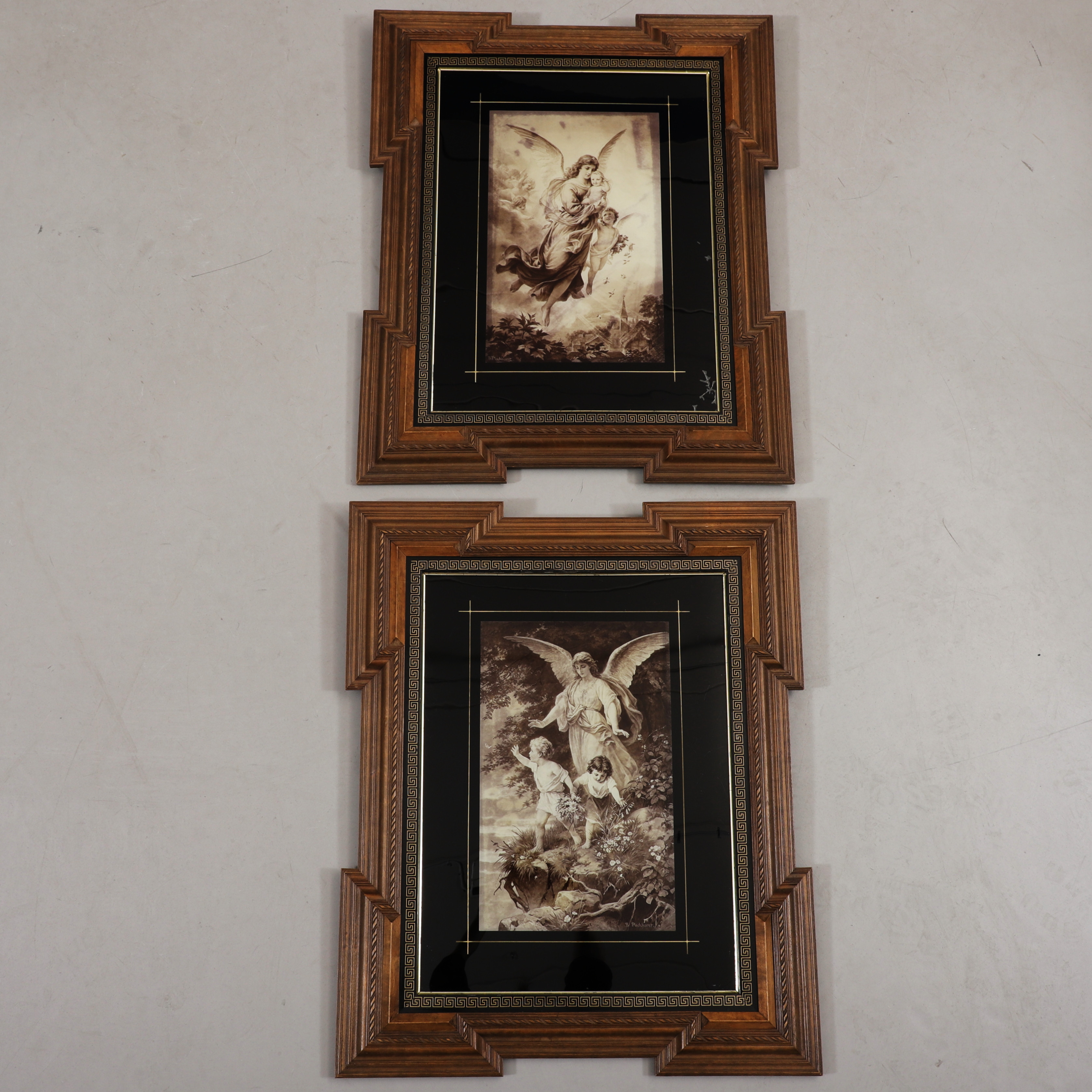 BERNHARD PLOCKHORST. EFTER. Tryck på glas, 2 st, motiv av änglar och barn, signerad i tryck.