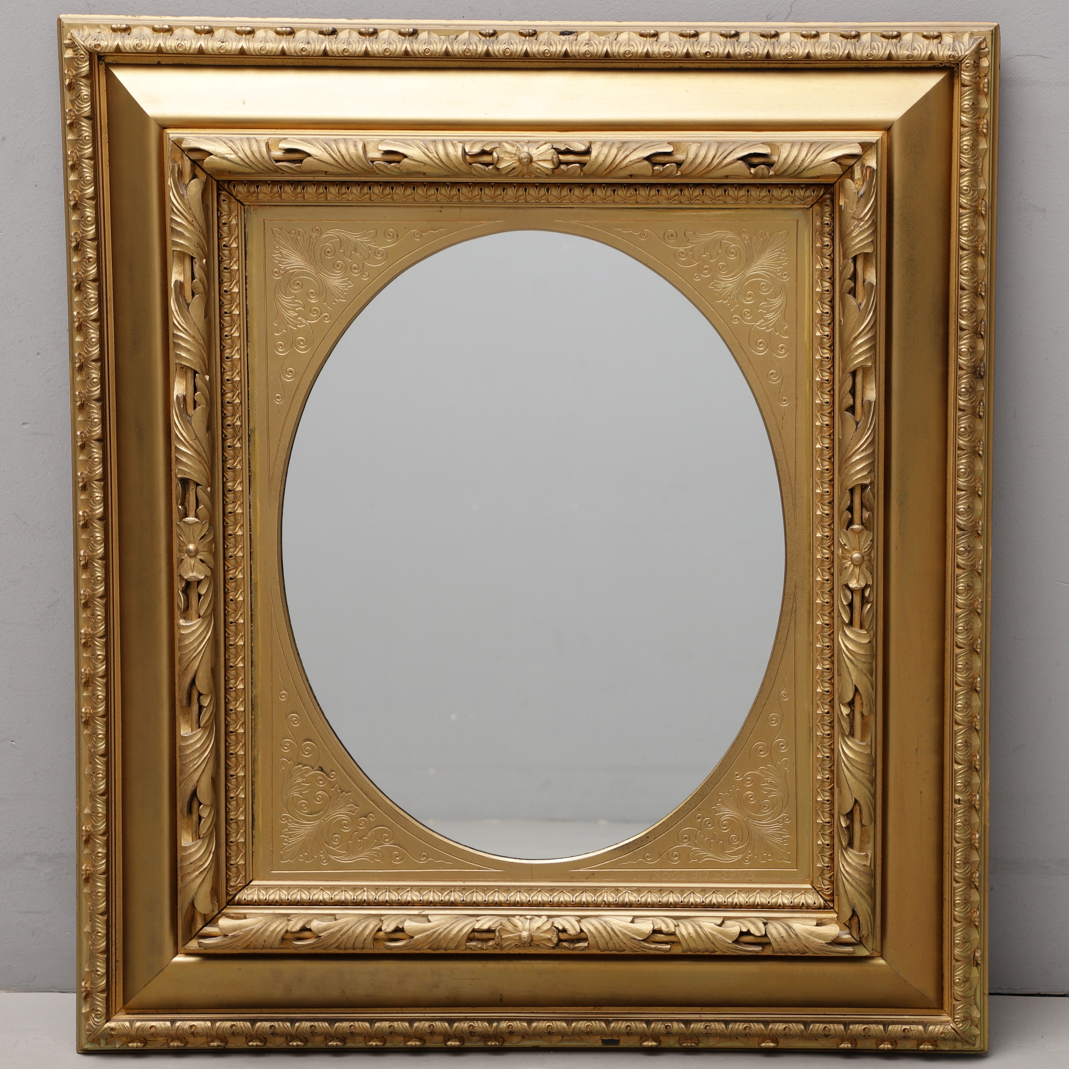 SPEGEL, bronserad, 1900-talets andra hält.