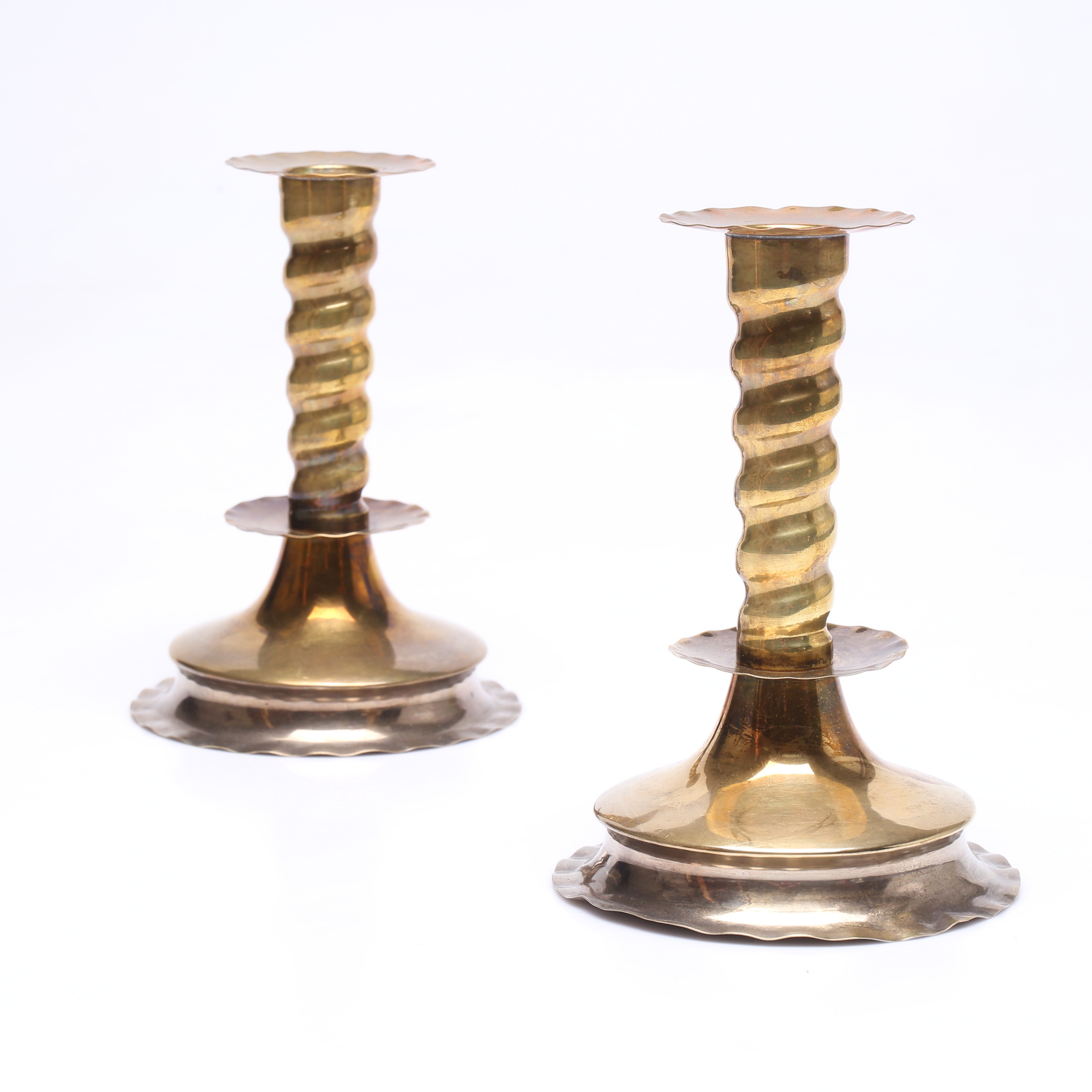 LJUSSTAKAR, ett par, mässing, barockstil, omkring år 1900.