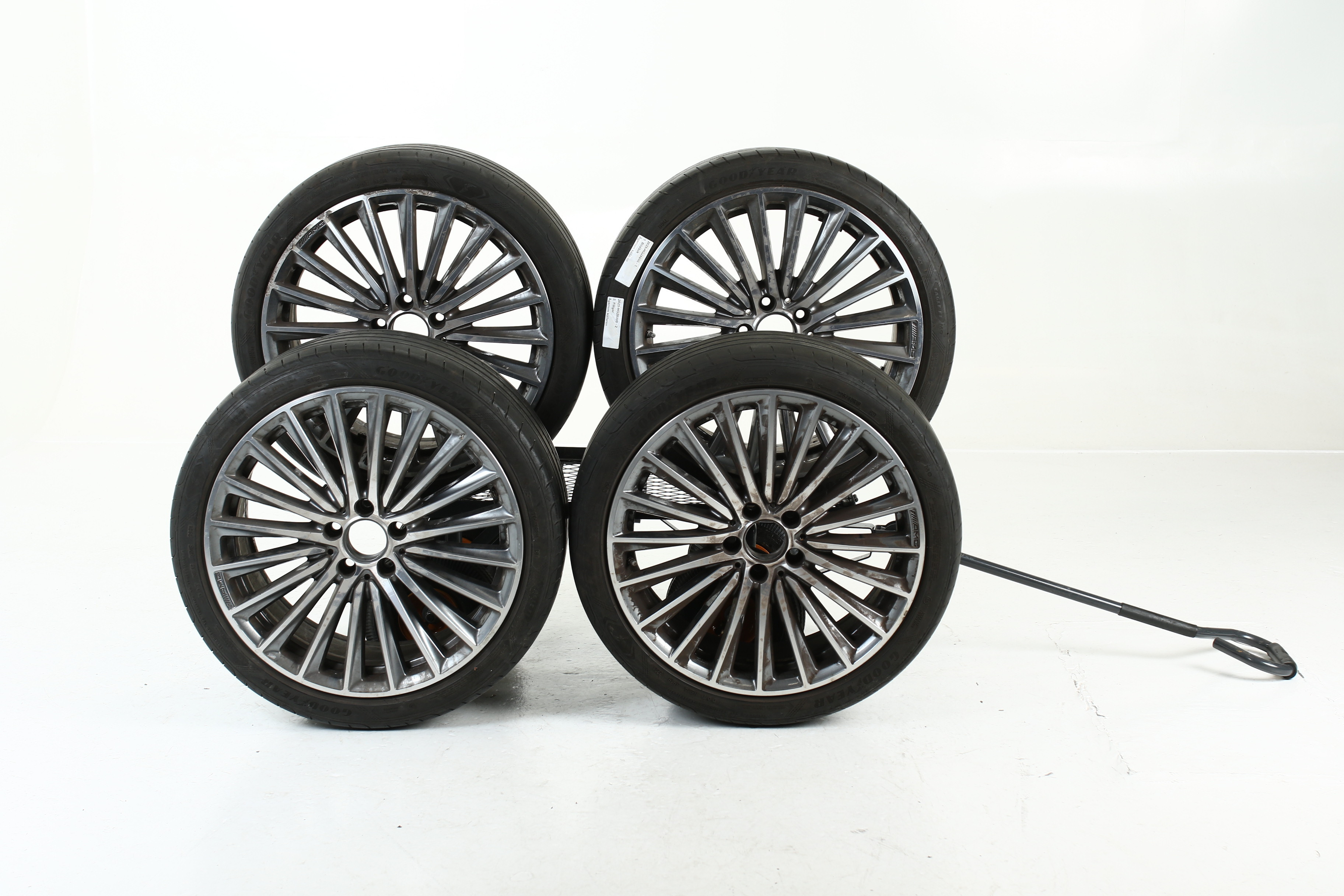 BILDÄCK /FÄLGAR, AMG, Good year, 225/40R19.