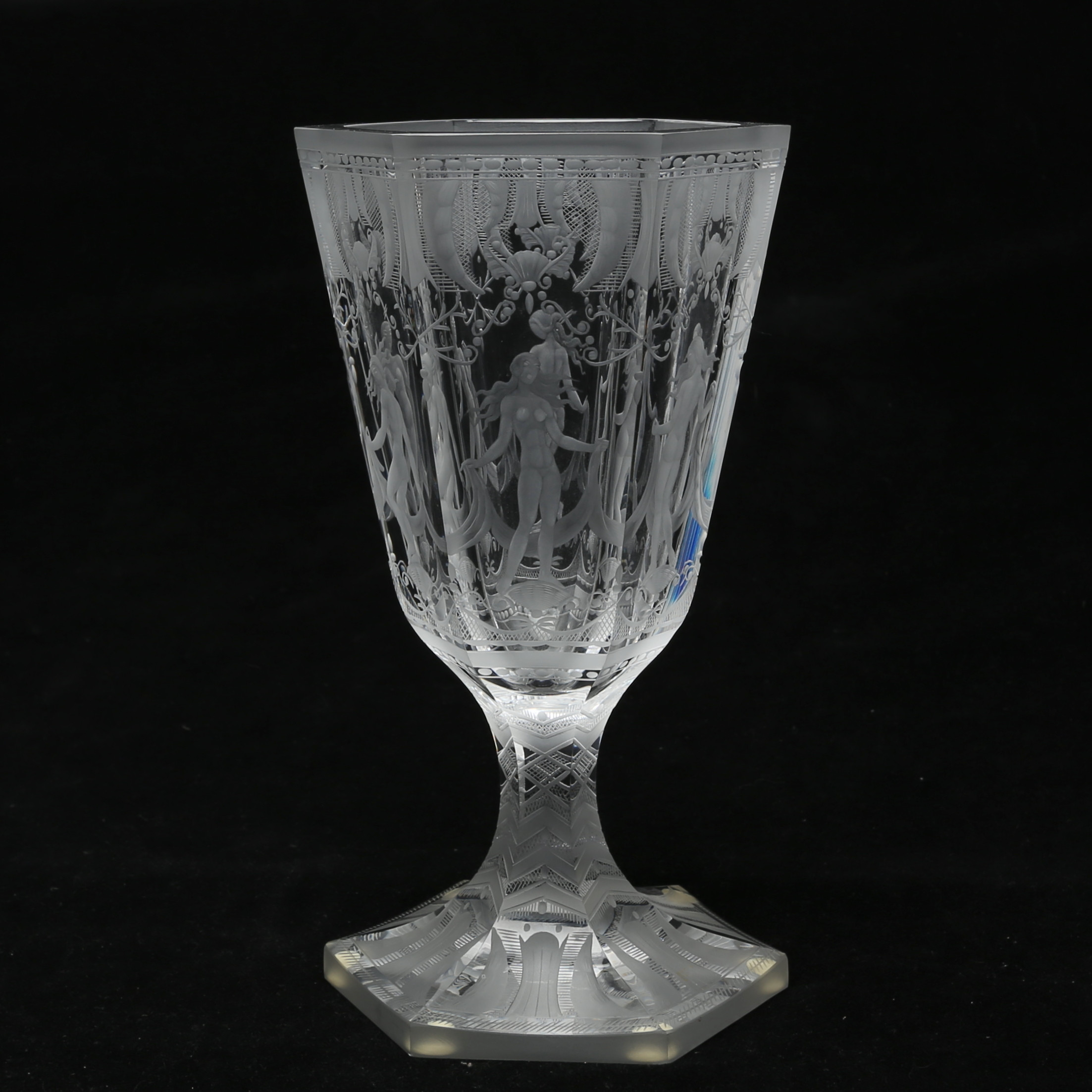SIMON GATE. POKAL, glas, Orrefors "Sex gracer" graverad dekor, signerad.