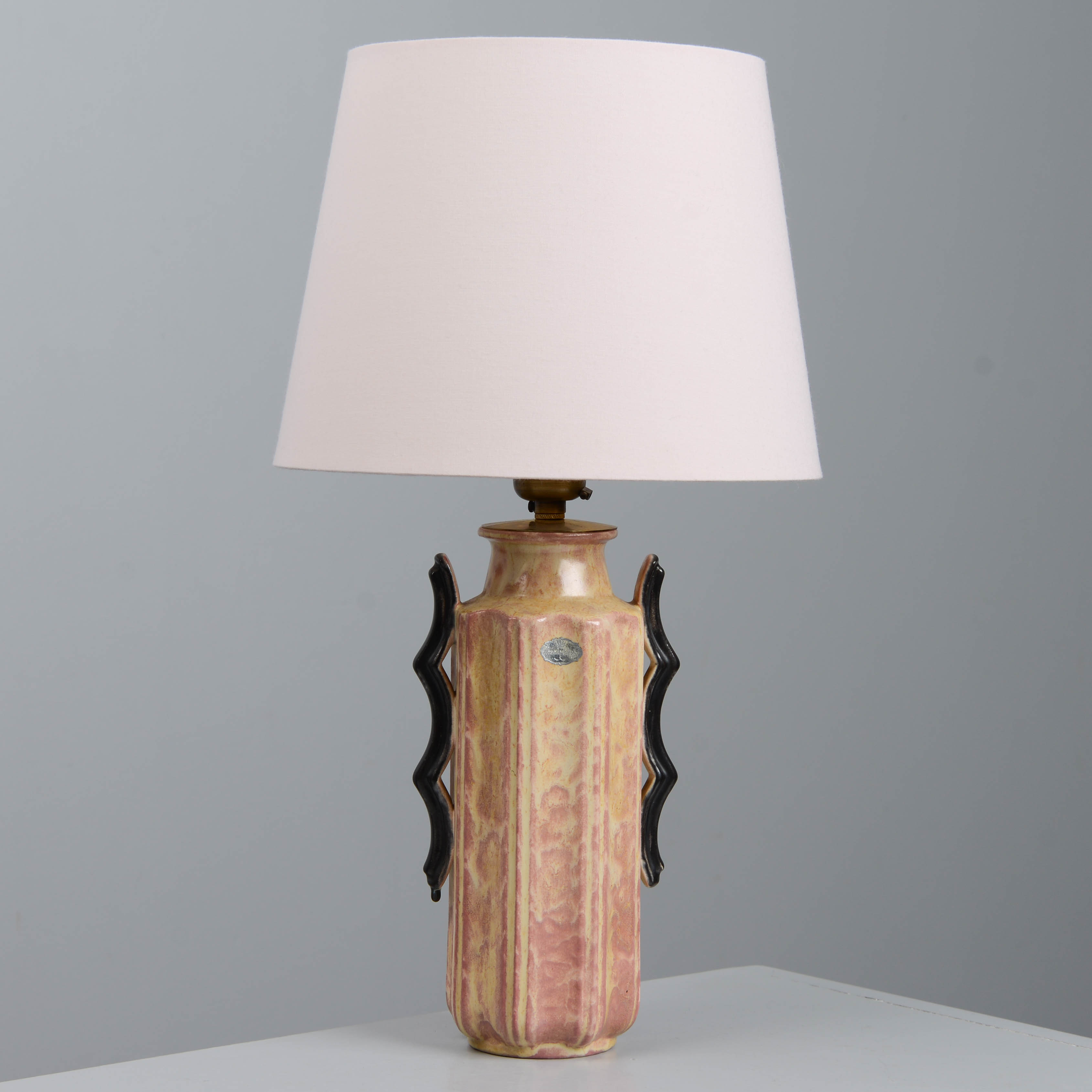 ANNA-LISA THOMSON. Bordslampa, modell 3072, Upsala-Ekeby, 1934.