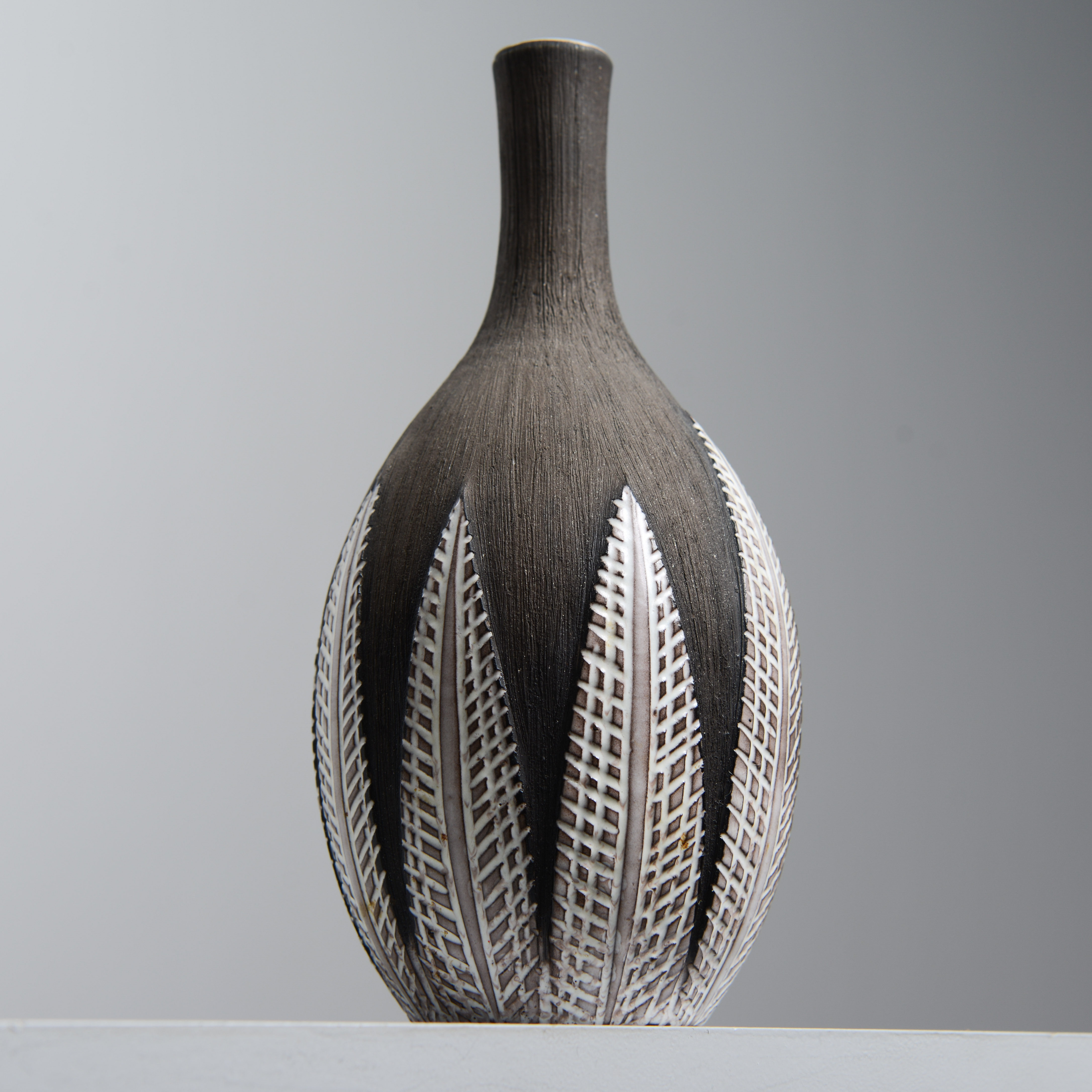 ANNA-LISA THOMSON. "Paprika", vas, modell 1018, Upsala-Ekeby, 1949-69.