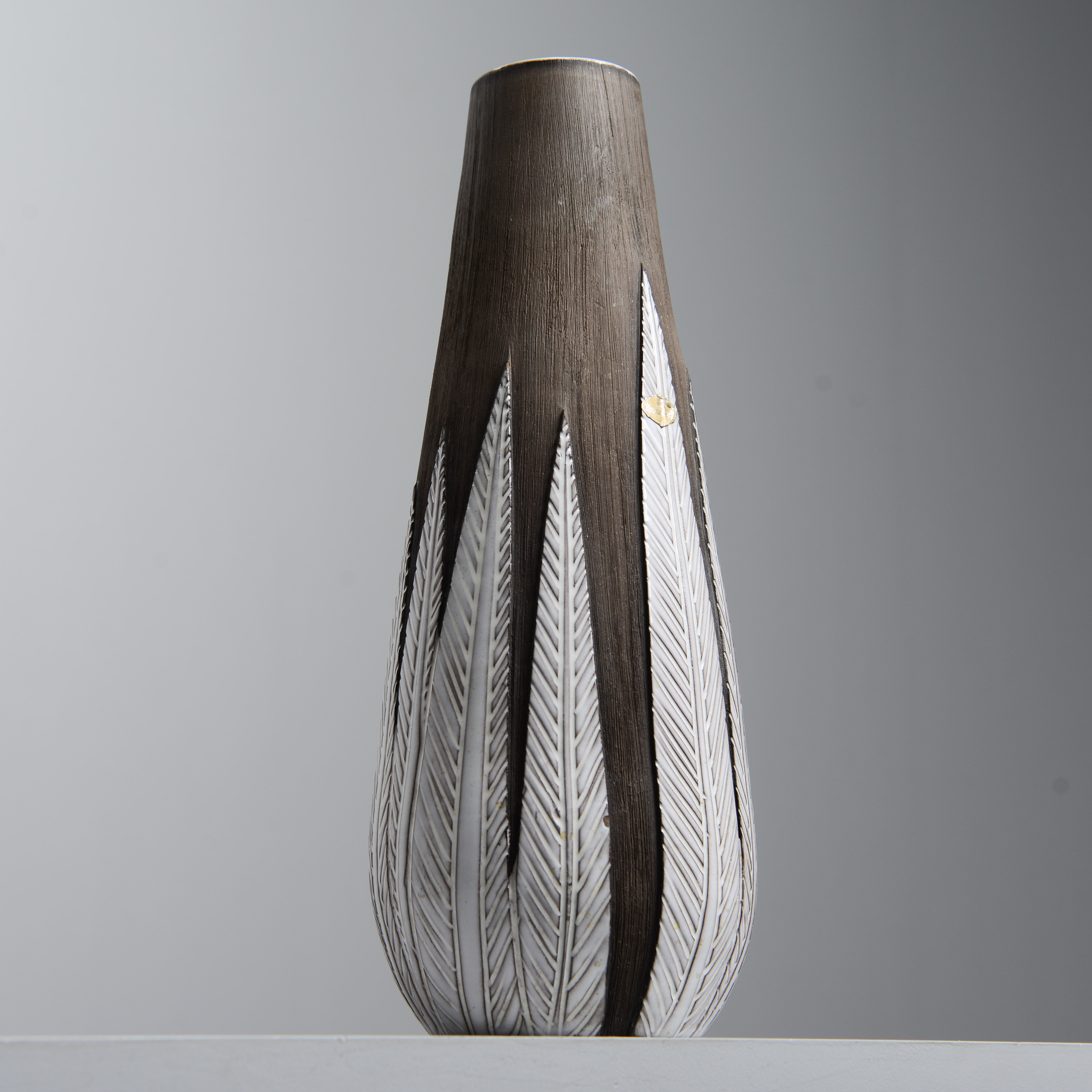 ANNA-LISA THOMSON. "Paprika", vas, modell 1079, Upsala-Ekeby, 1949-69.