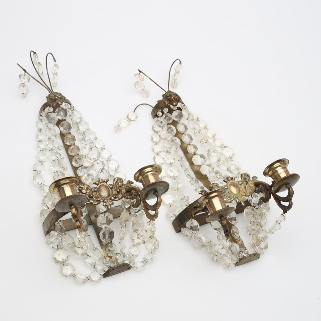 VÄGGLAMPETTER, 1 par, metall samt prismor, 1900-tal.