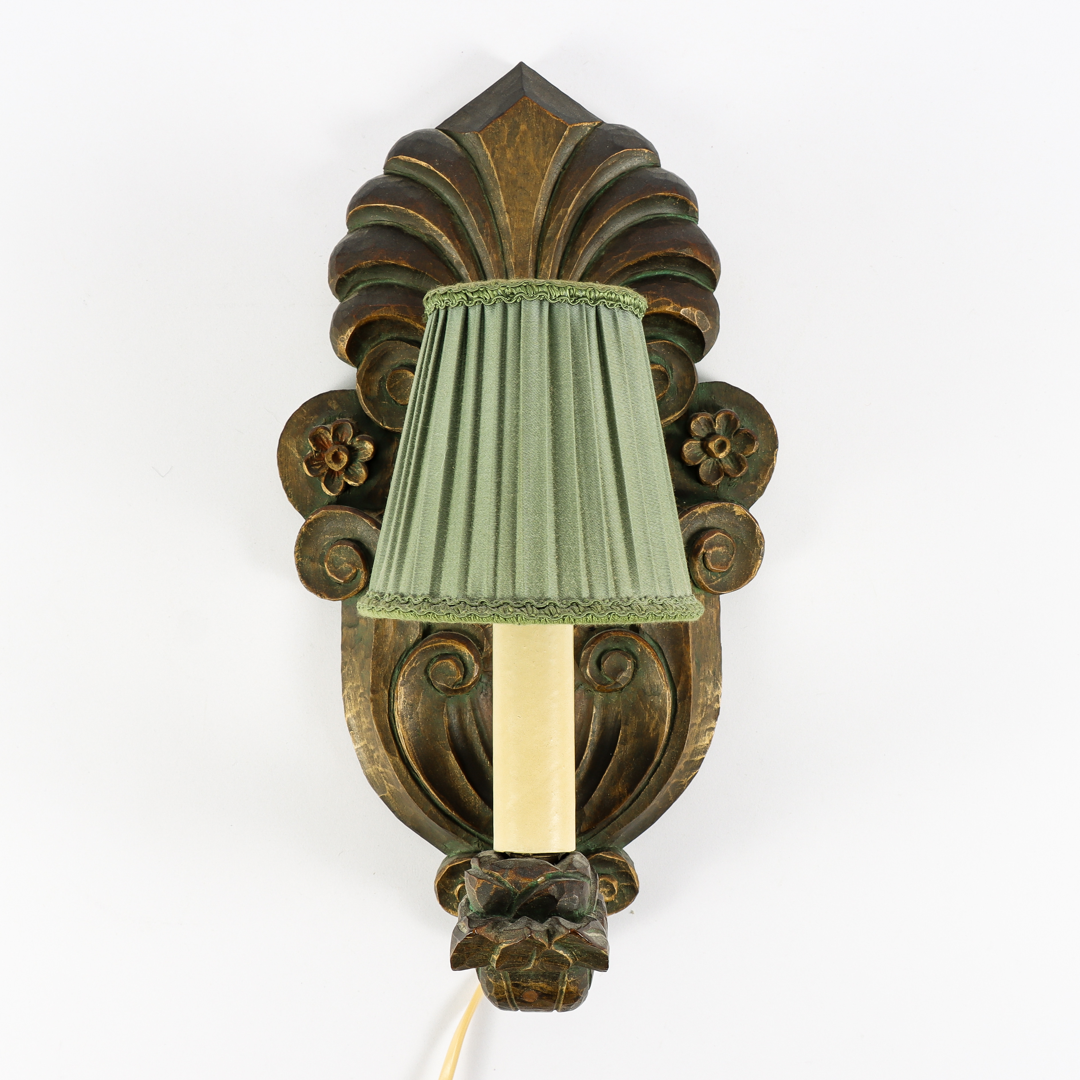 VÄGGLAMPETT Trä, Matts i Taserud.