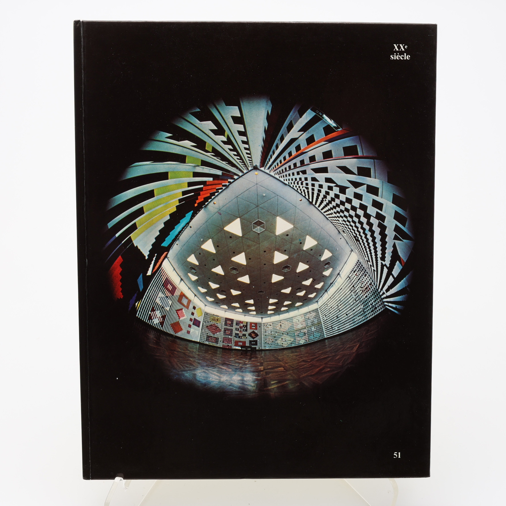 MODERNISM. XX:*E SIÈCLE NO. 51 DECEMBRE 1978 MED TVÅ KOLORERADE ORIGINALLITOGRAFIER AV DEN ISRAELISKE KONSTNÄREN YAACOV AGAM.