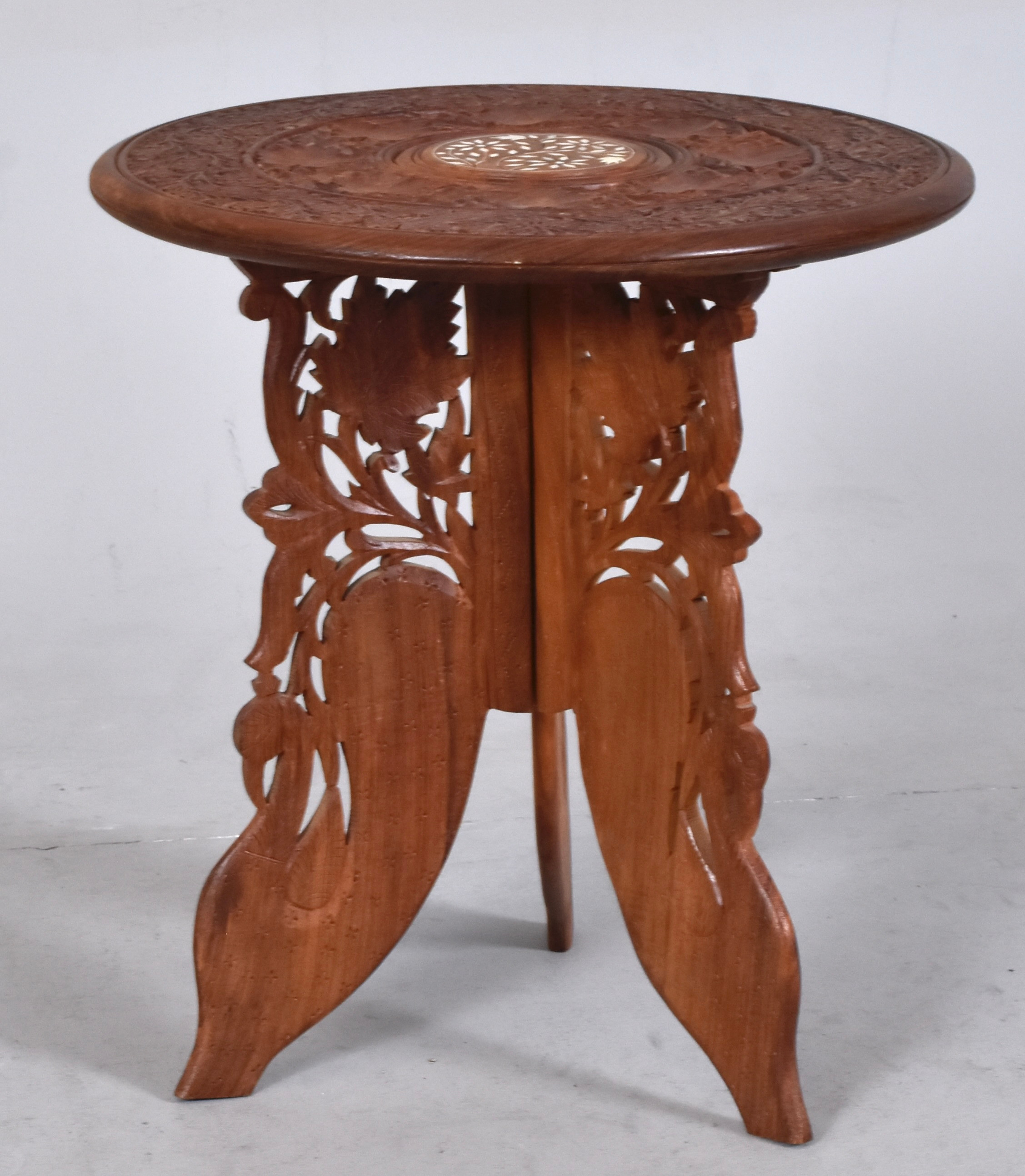 BORD, hardwood med benintarsia.