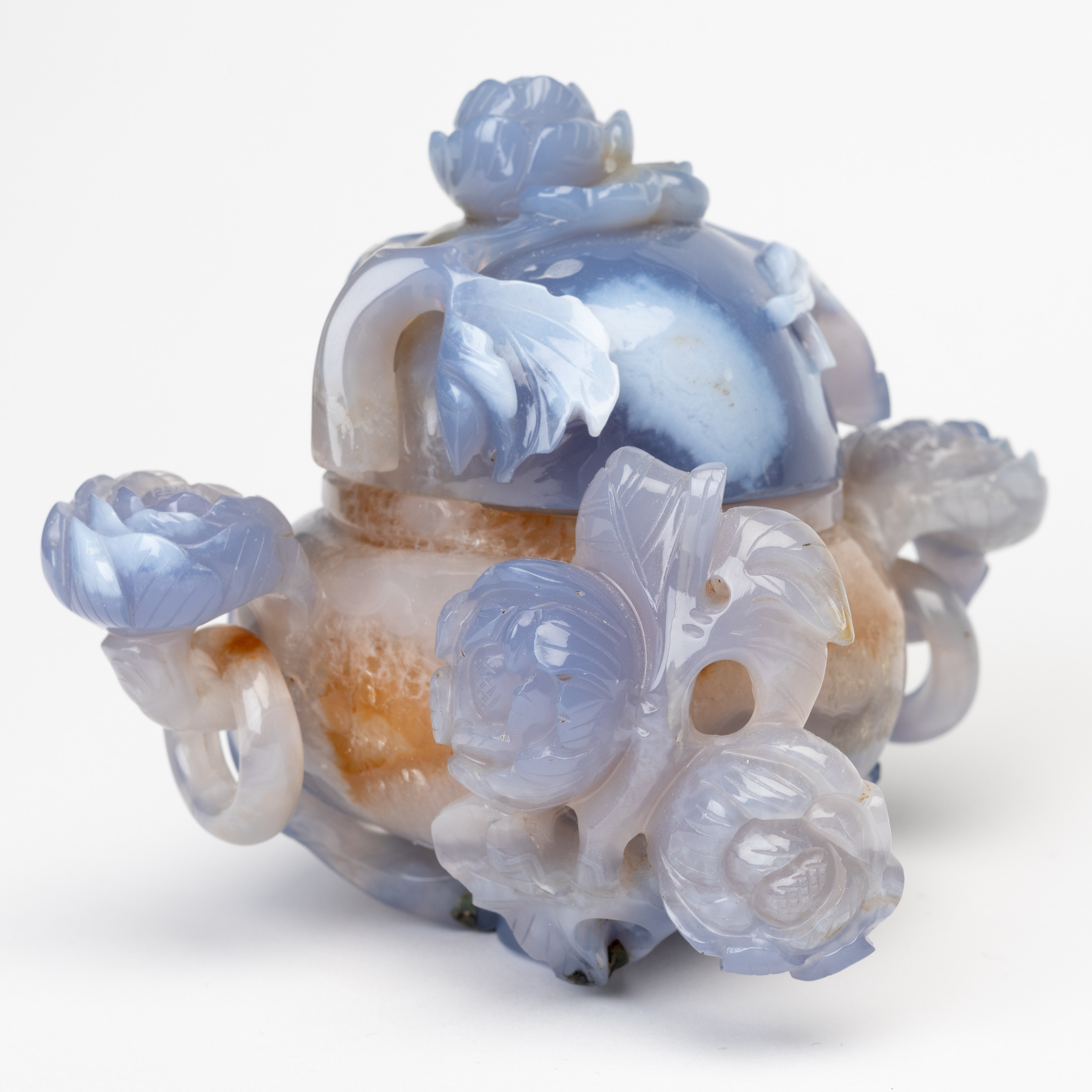 RÖKELSEKAR med LOCK, snidad agat, Kina, 1900-tal.