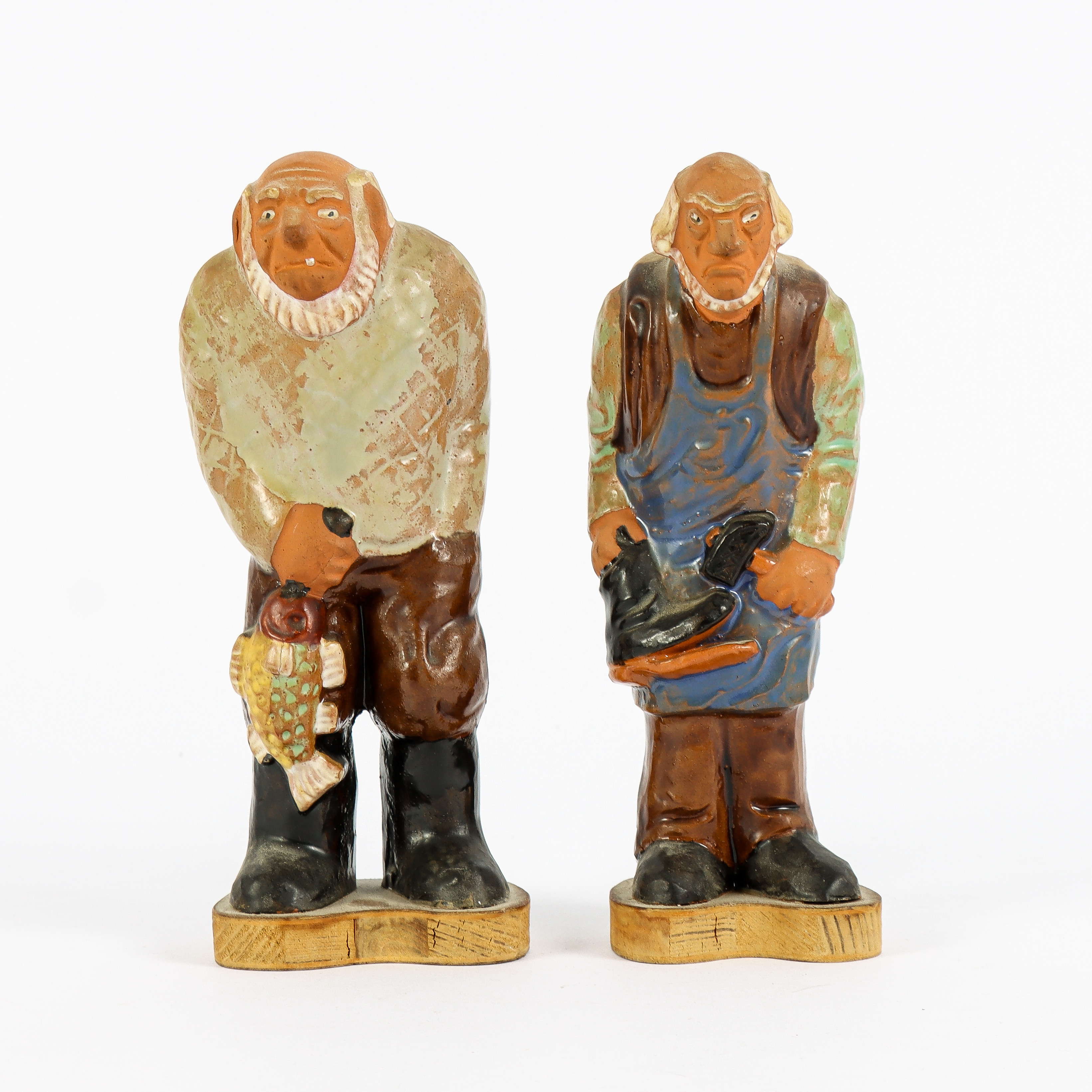 GUBBAR 2 stycken, lergods, signerade Sandberg.