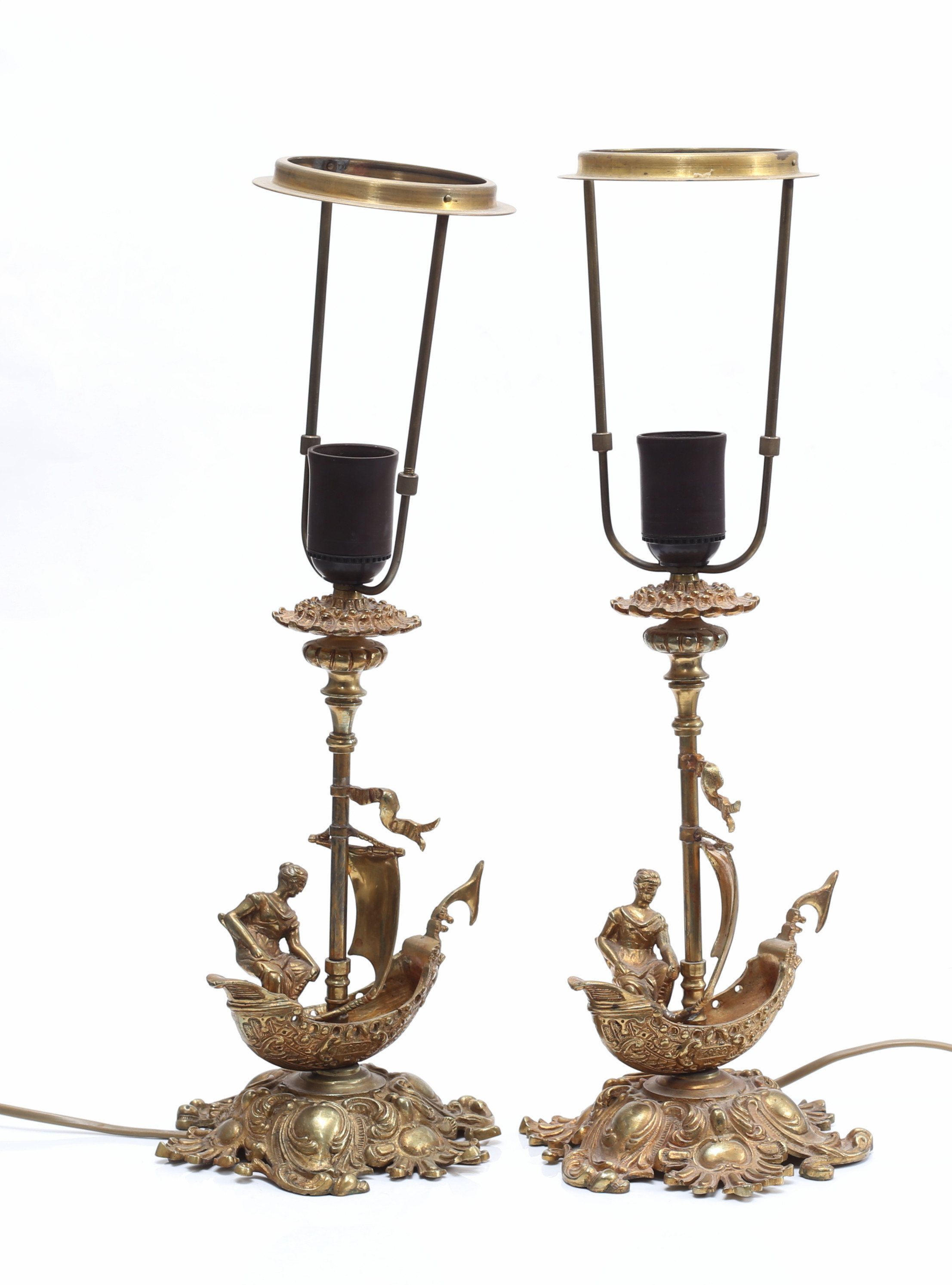 BORDSLAMPOR, ett par, mässing, 1900-tal.