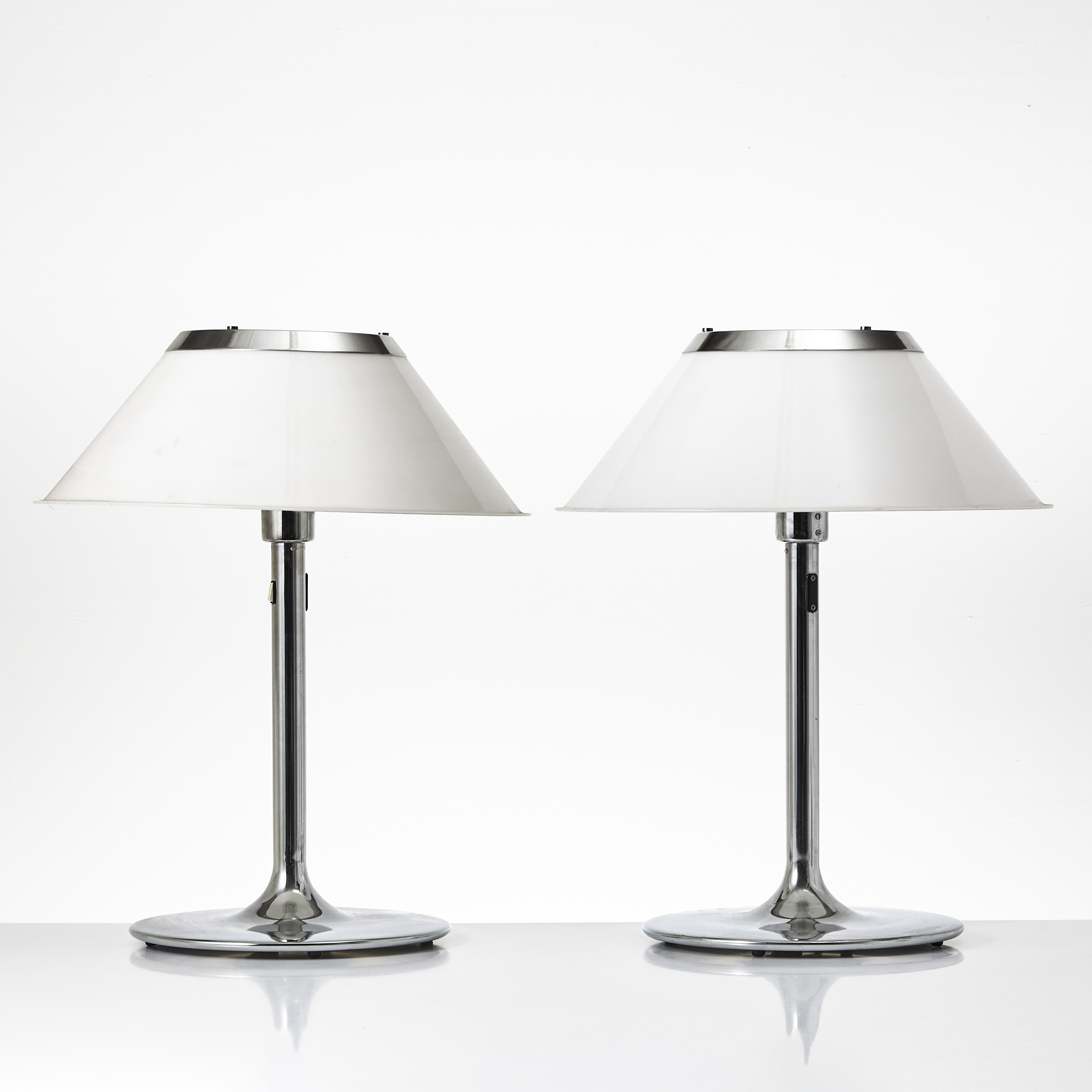 PER SUNDSTEDT. "Mars", bordslampor, 1 par, Ateljé Lyktan, Åhus, 1970-tal.