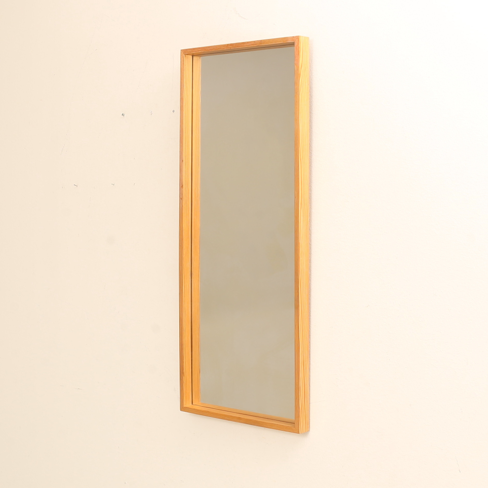 SPEGEL, furu, Glas & Trä, Hovmantorp.