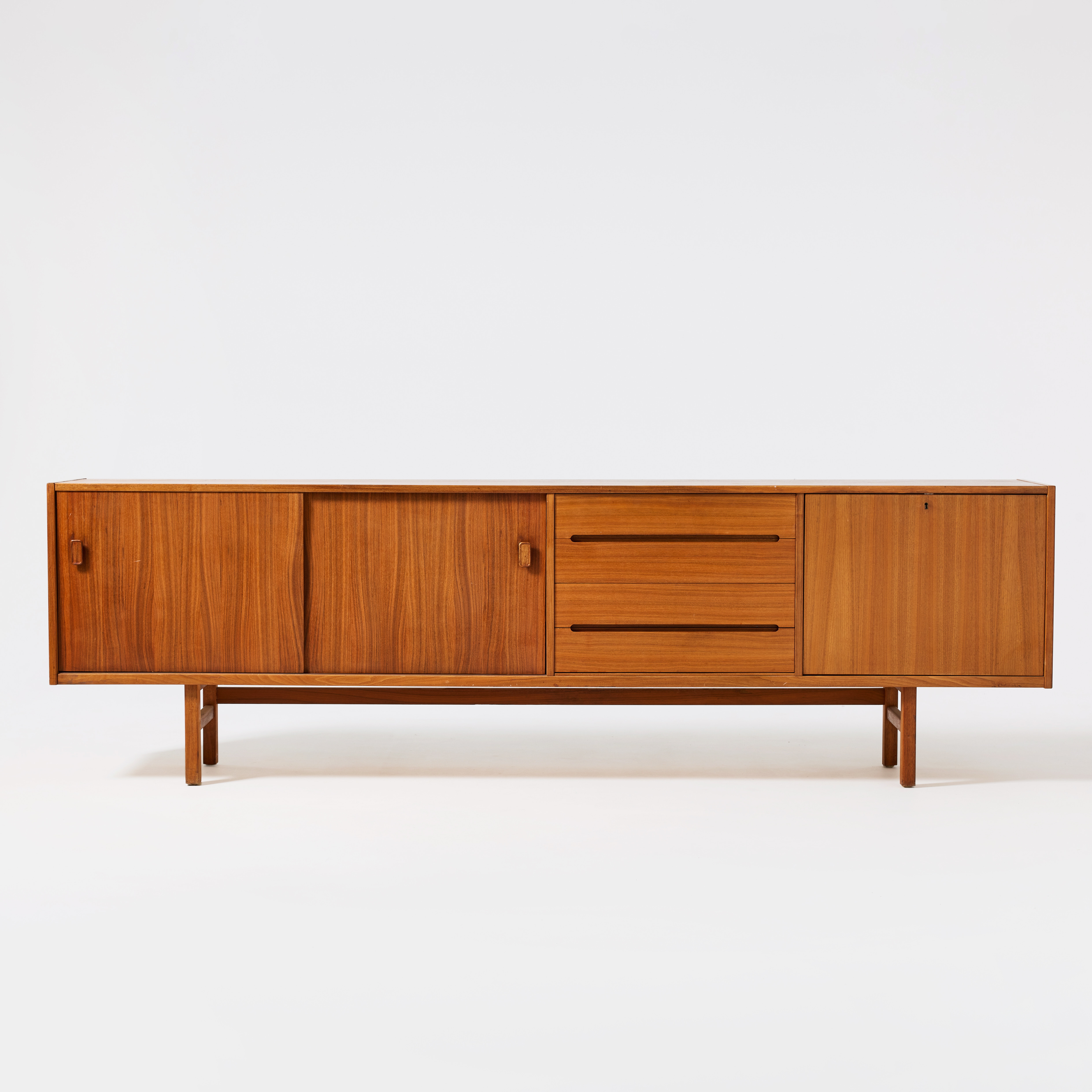NILS JONSSON. "Grand", sideboard, Troeds, 1960/70-tal, teak.
