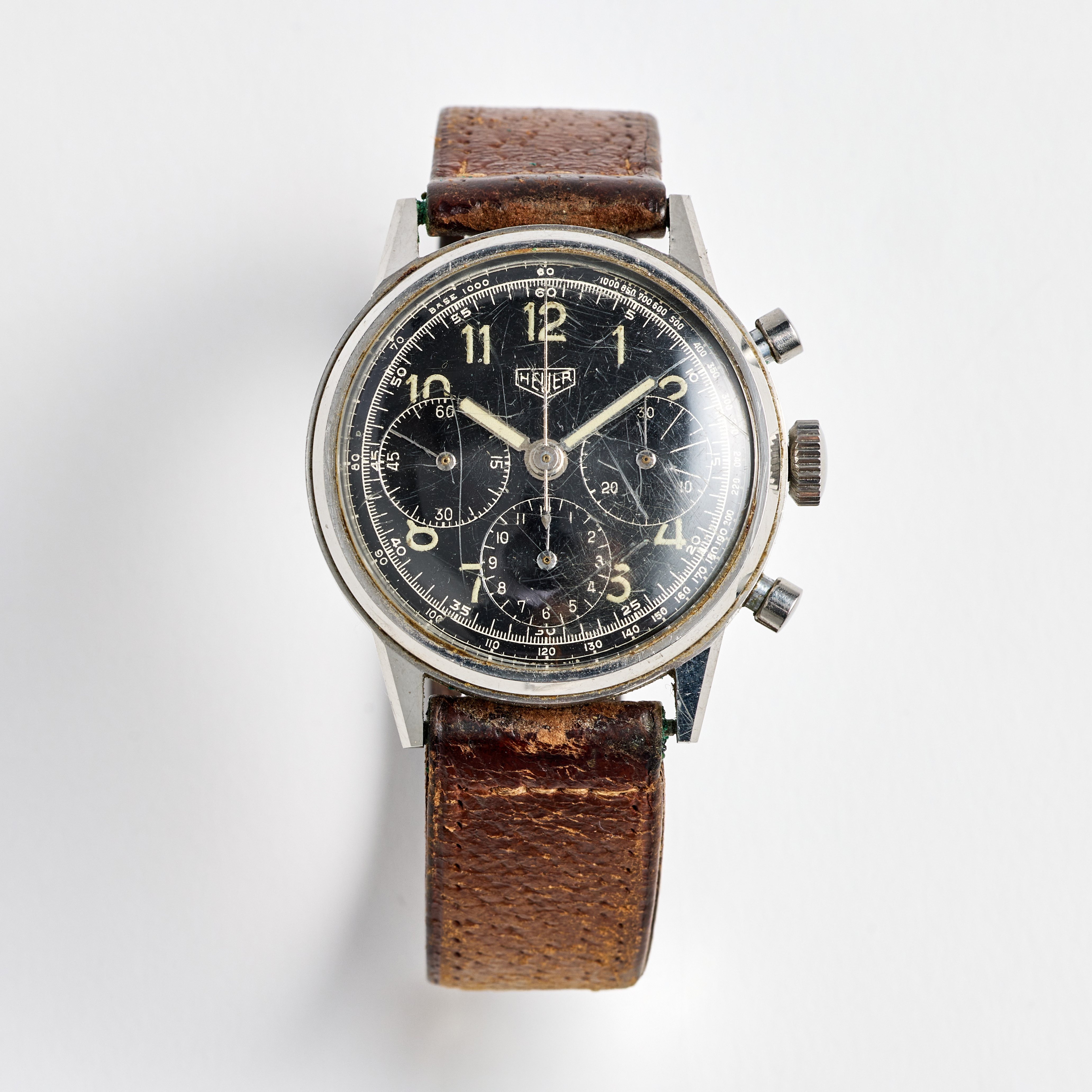 HEUER, "2447 Radium Dial", "Military Style Hands", kronograf, armbandsur, 38 mm, stål, ca 1944.