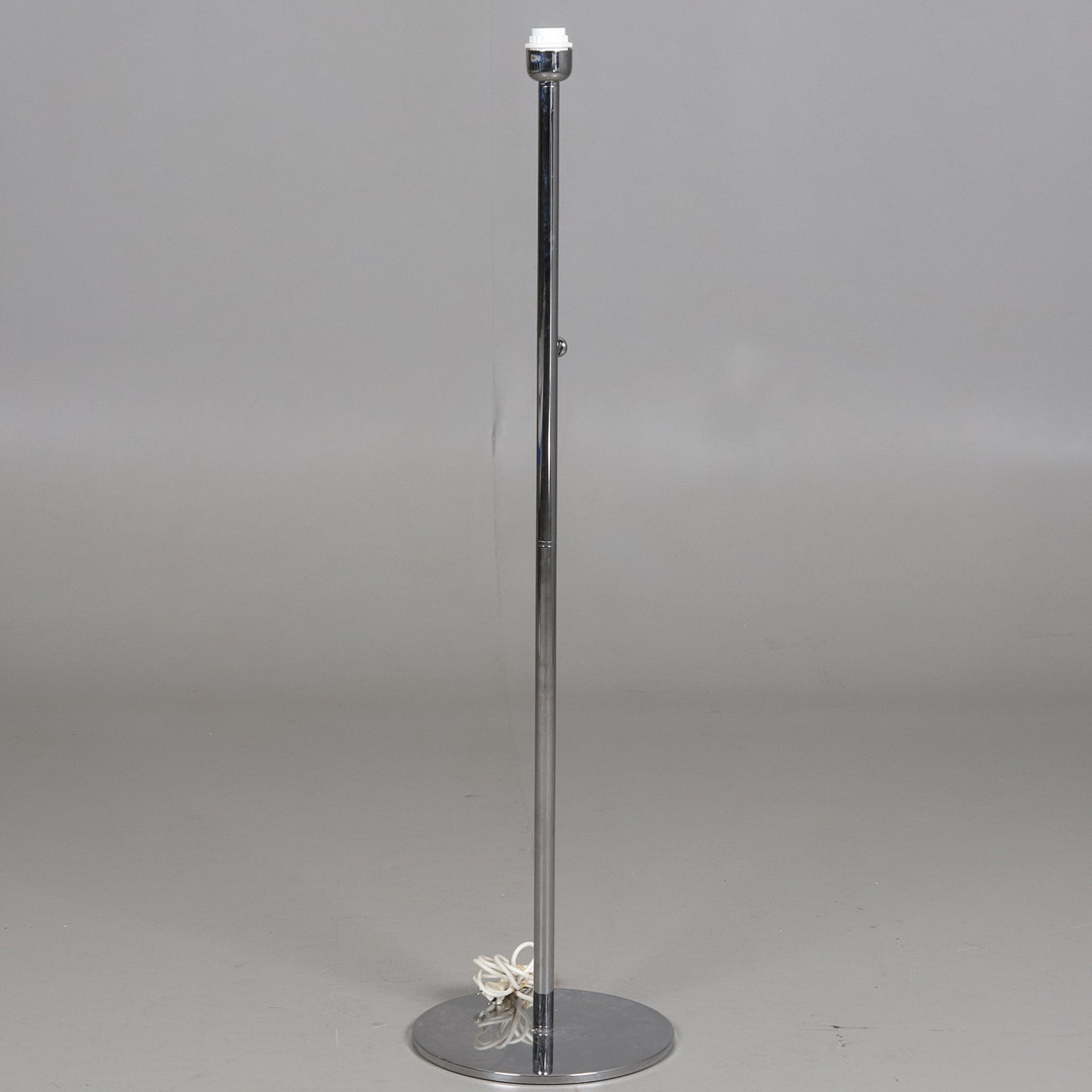 GOLVLAMPA. Kromad stål, "365+Lunta.", etikett-märkt IKEA.