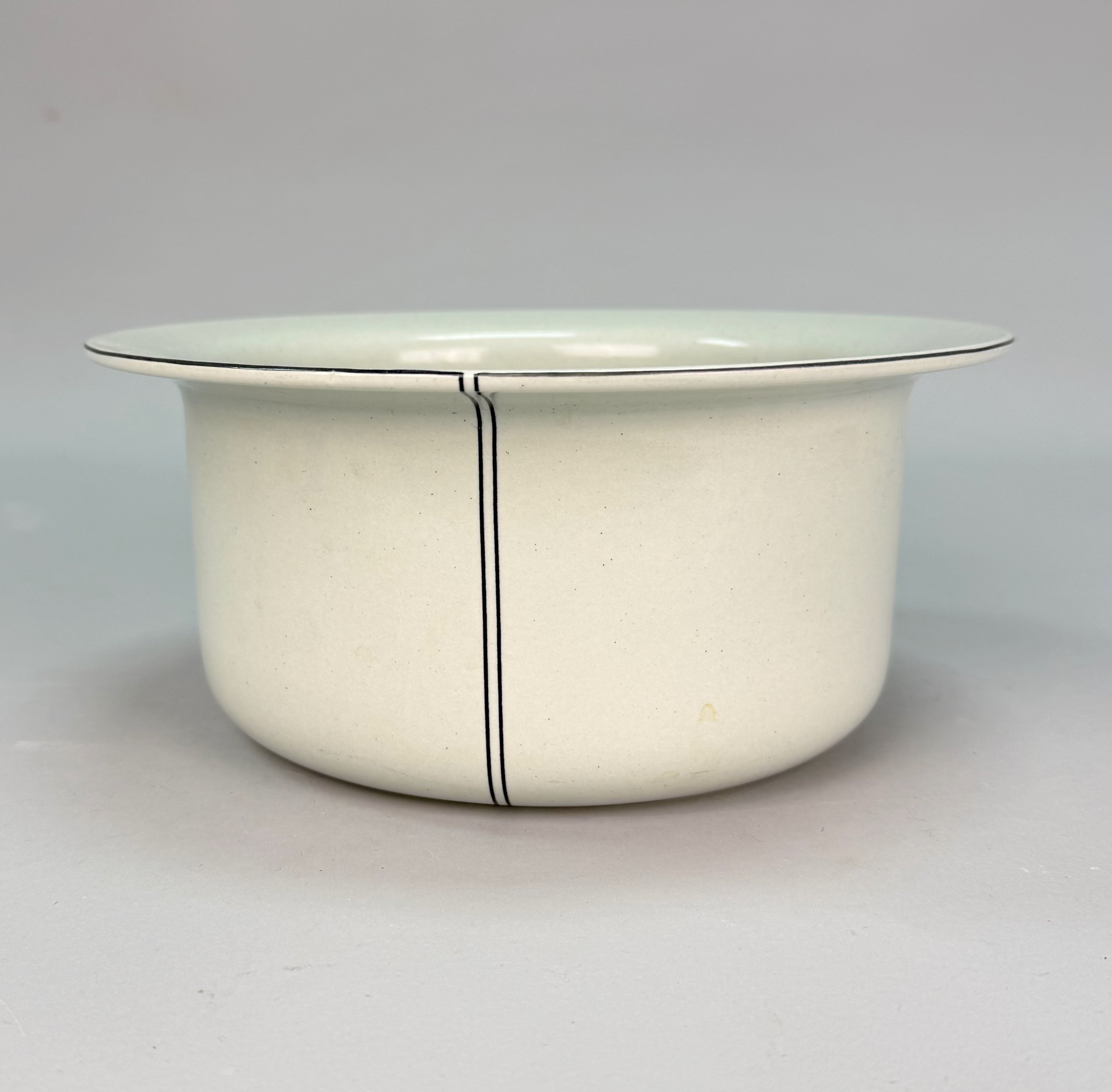 STIG LINDBERG. SKÅL "Demi" Gustavsberg Sweden.