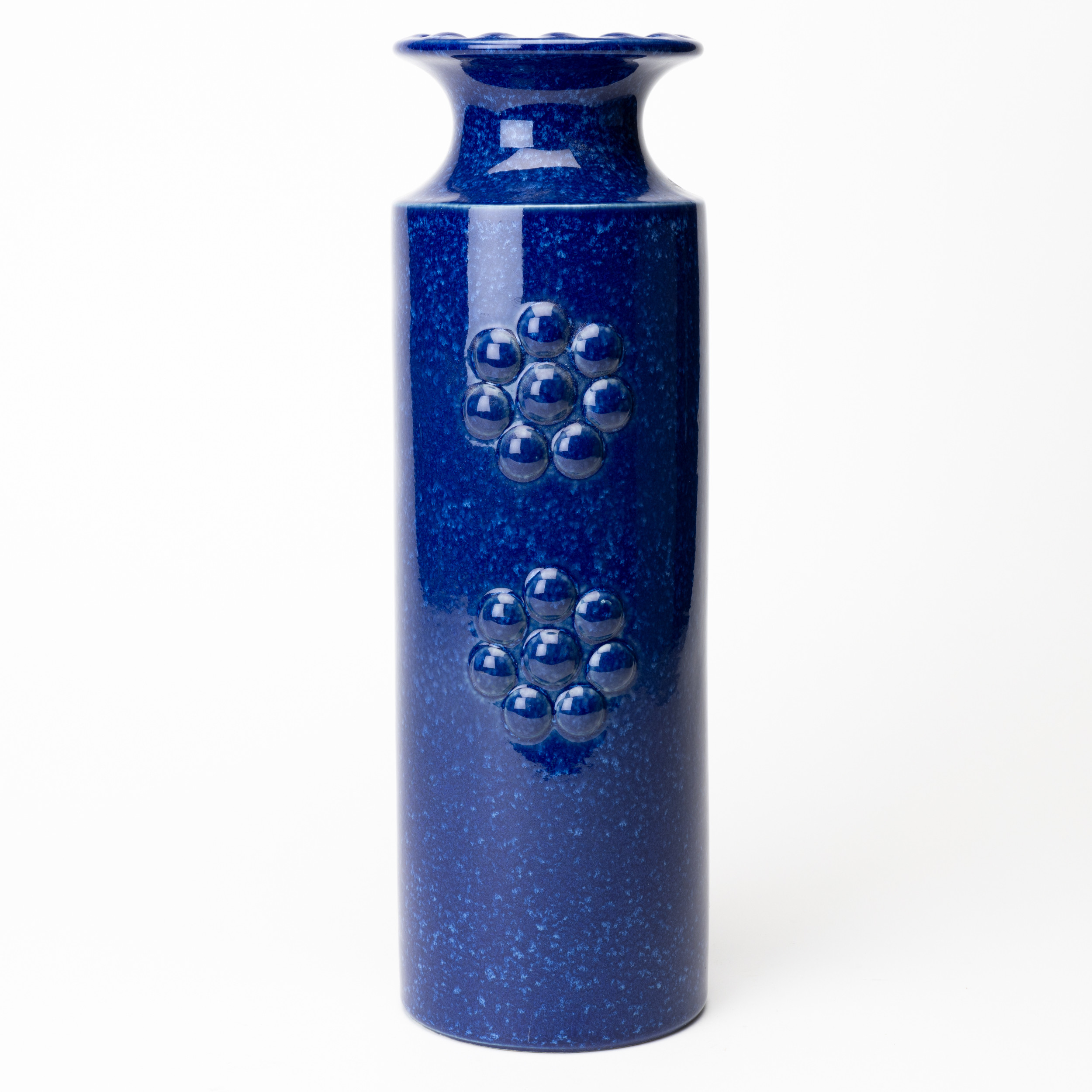 BRITT-LOUISE SUNDELL. Vas, "Kuli", stengods, Gustavsberg, 1900-talets andra hälft.