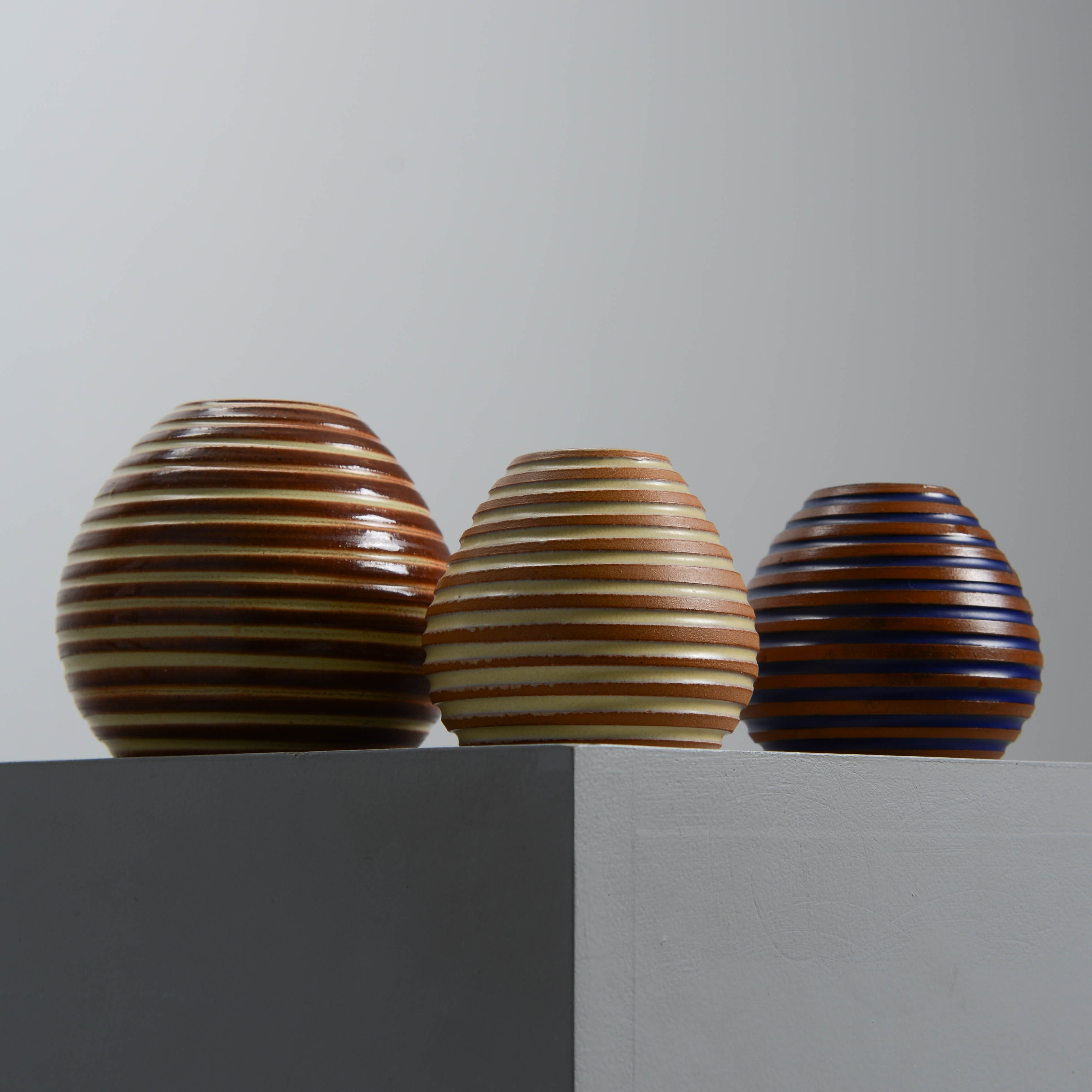 INGRID ATTERBERG. "Randi", vaser, 3 st, Upsala-Ekeby, 1948.