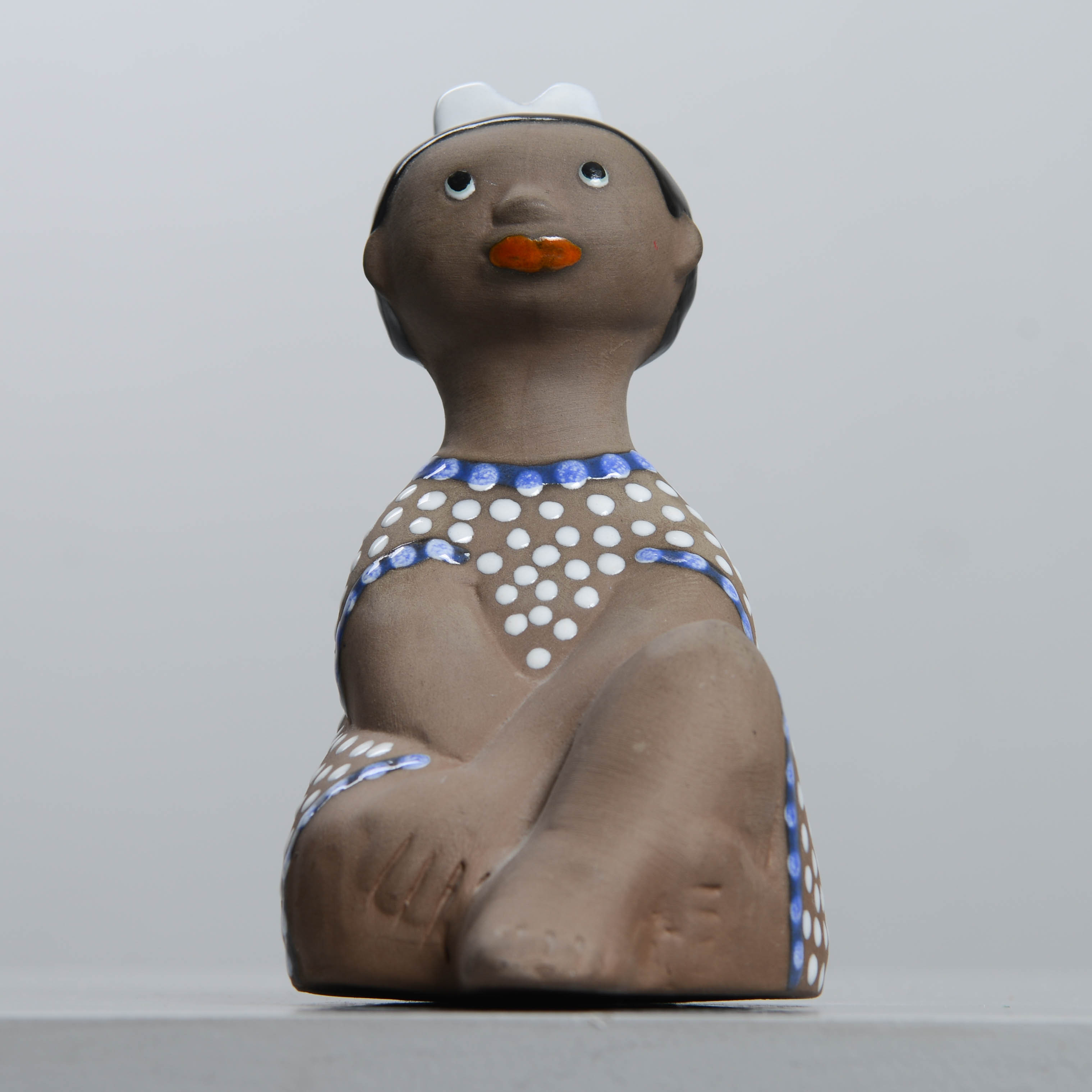 MARI SIMMULSON. "Topsy", figurin, Upsala-Ekeby, 1966-70.