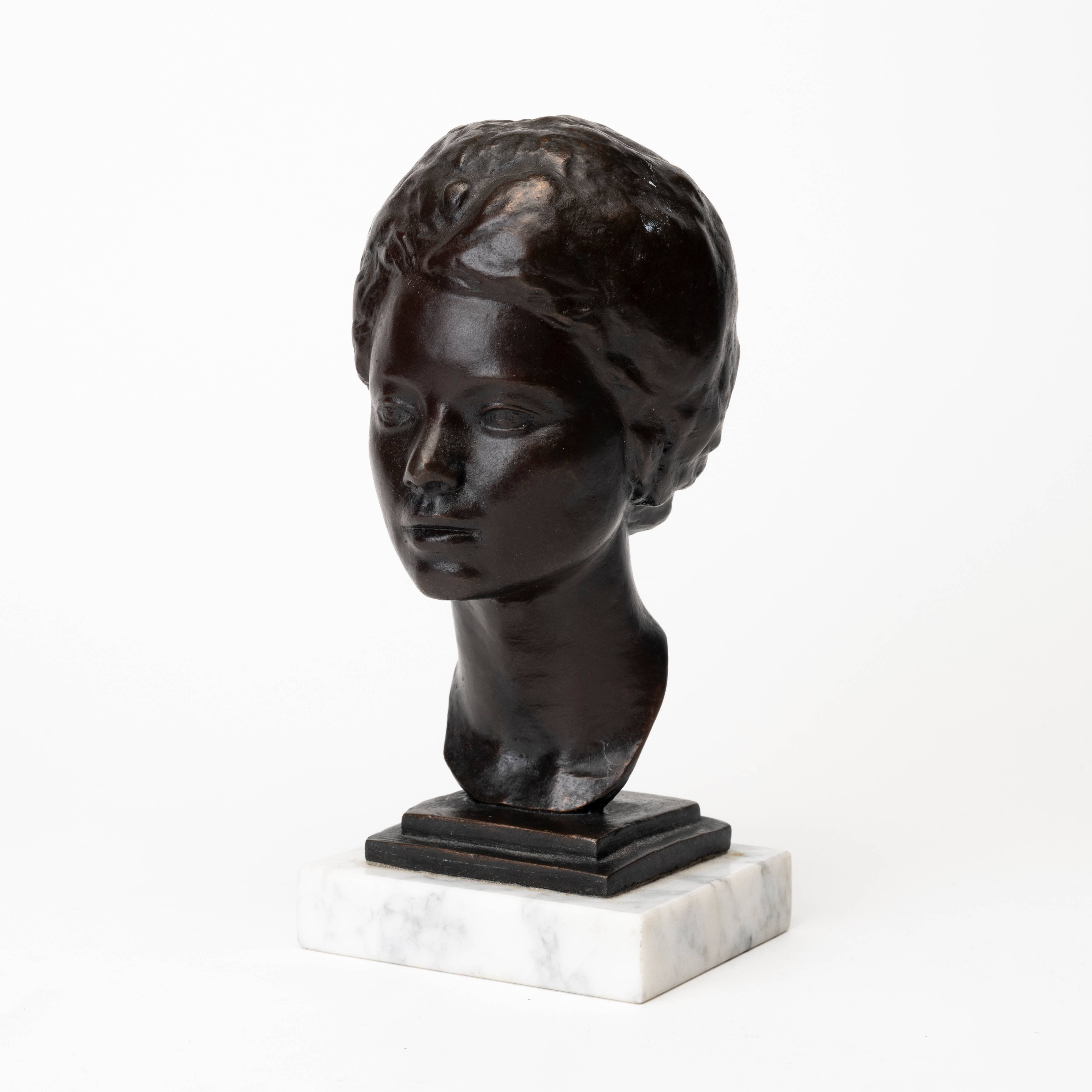 GUDMAR OLOVSON. "Lissan". skulptur. kallbrons, signerad.