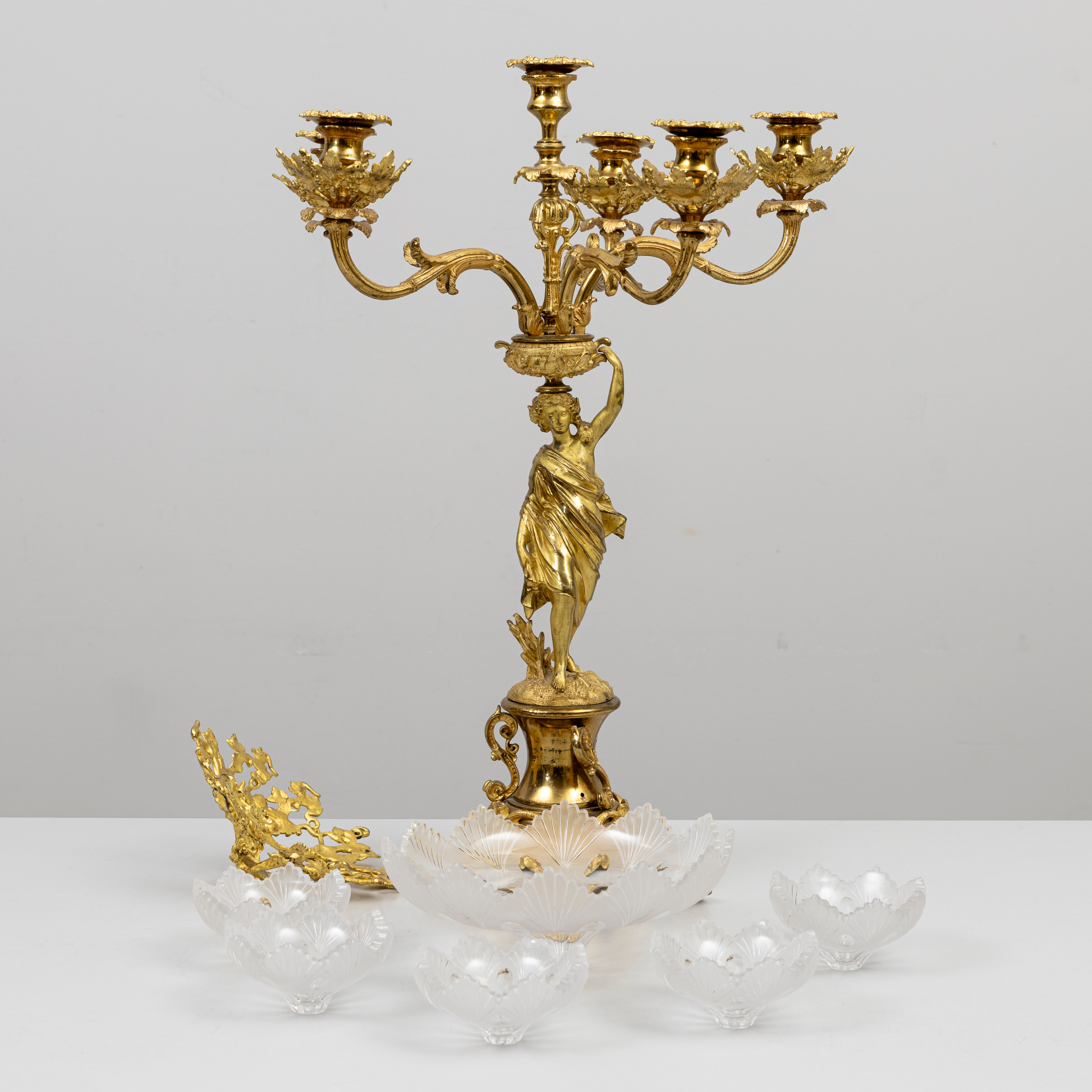 KANDELABER/BORDSUPPSATS, förgylld mässing, 1800-talets slut.