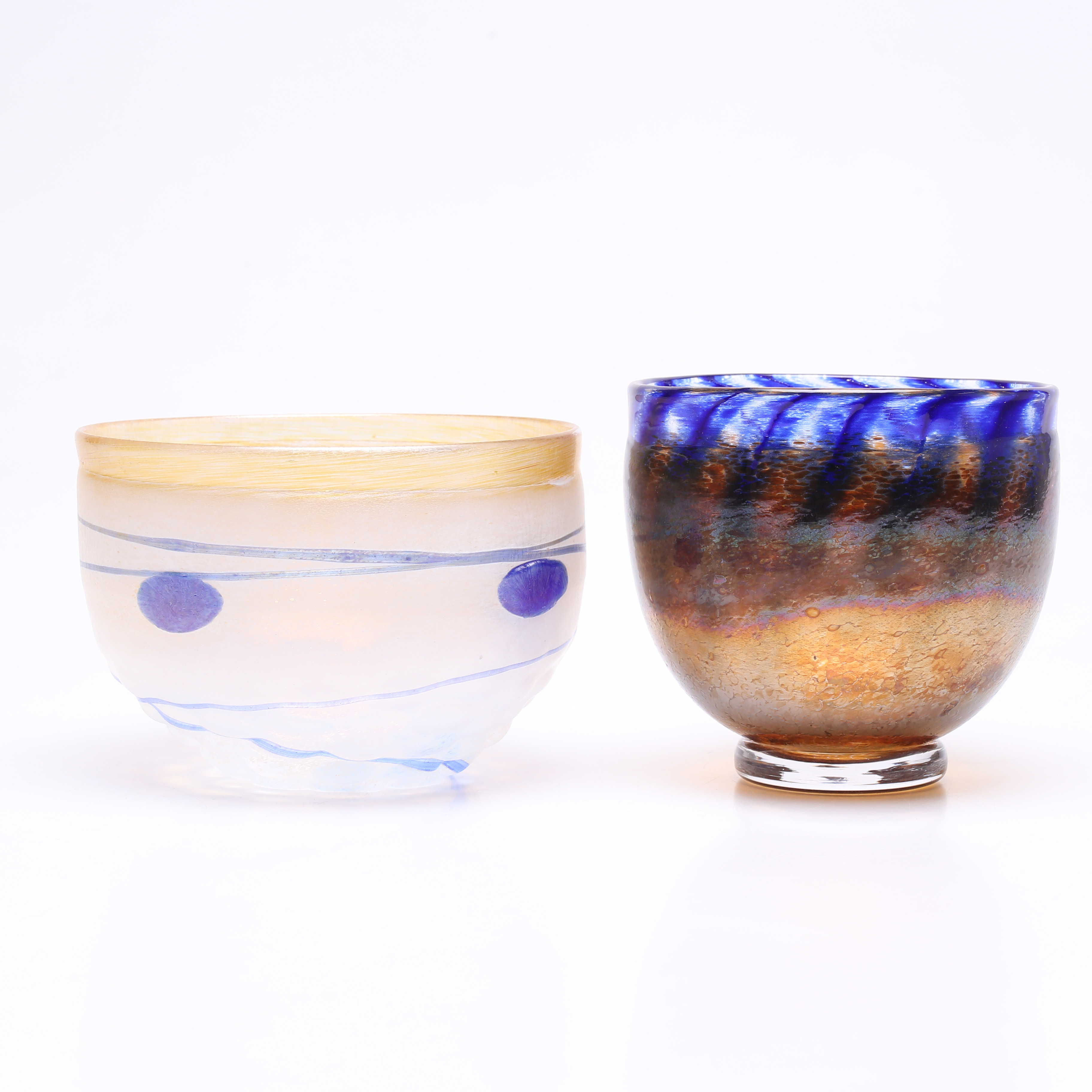 SKÅLAR, 2st, Bertil Vallien samt Glasskolan, Kosta.