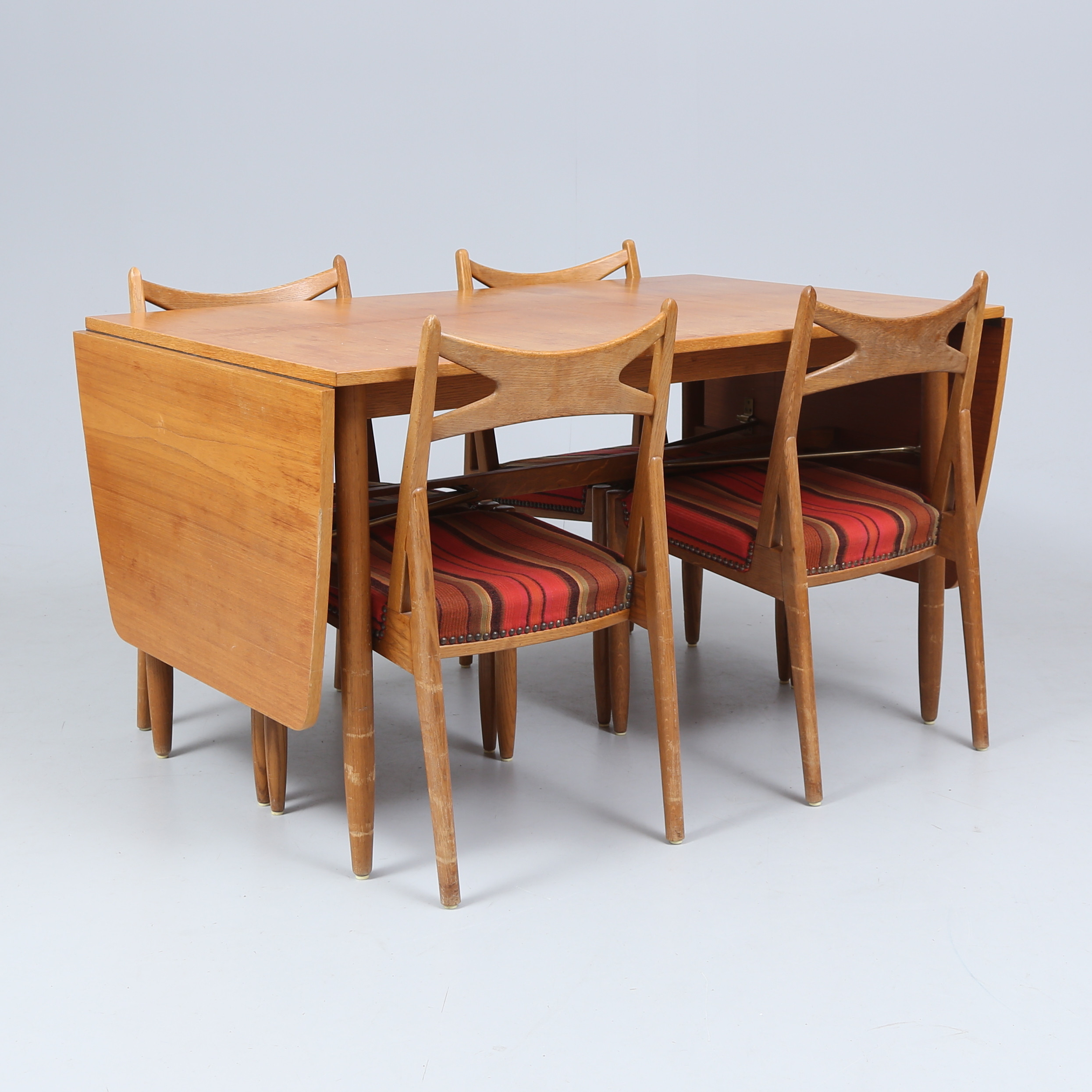 SVANTE SKOGH. Matgrupp, 5 delar, "Vinga-serien" Säffle möbelfabrik, 1950-tal.