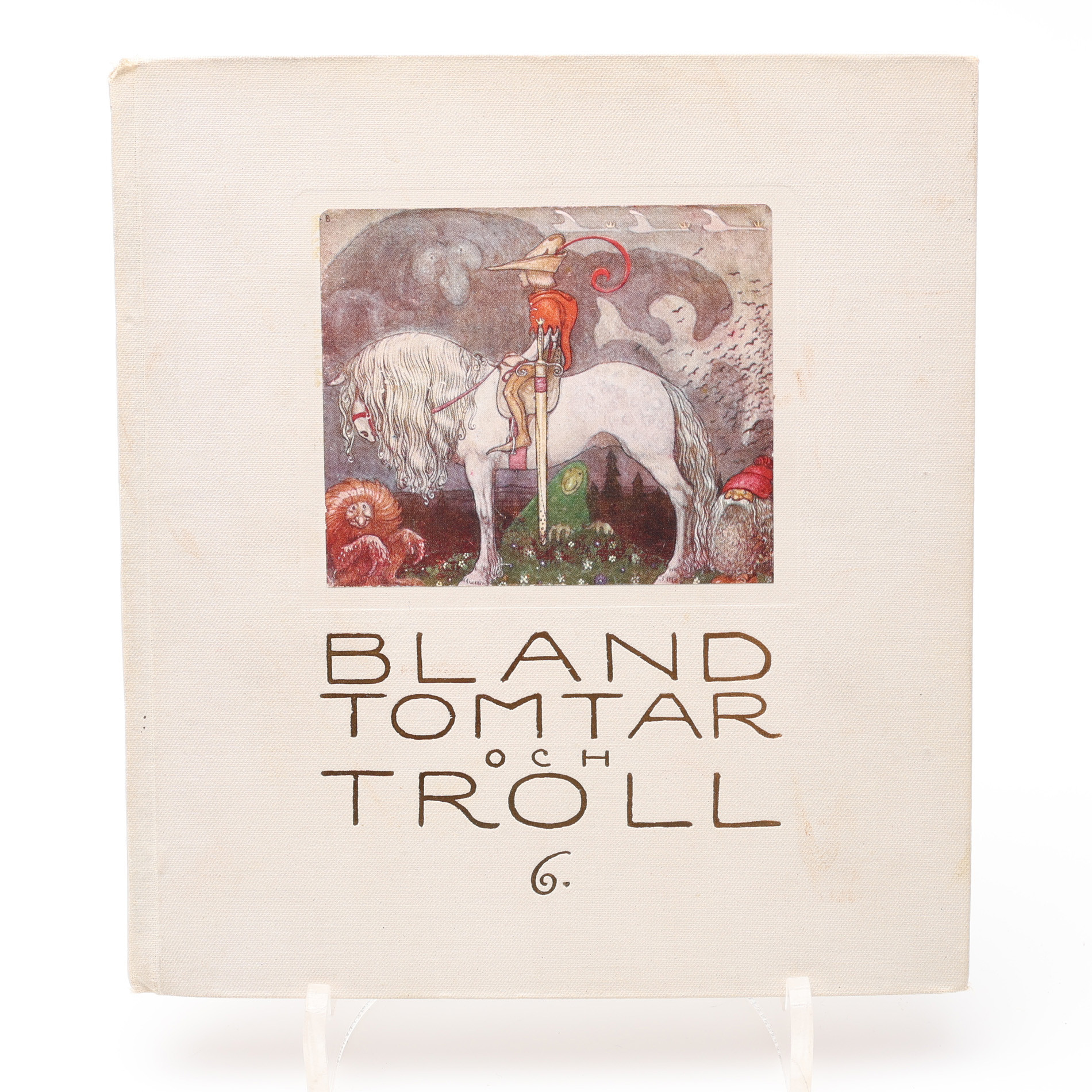 BLAND TOMTAR OCH TROLL. SJÄTTE ÅRGÅNGEN 1912 AV BLAND TOMTAR OCH TROLL ILLUSTRERAD MED 16 MONTERADE FÄRGPLANSCHER AV JOHN BAUER.