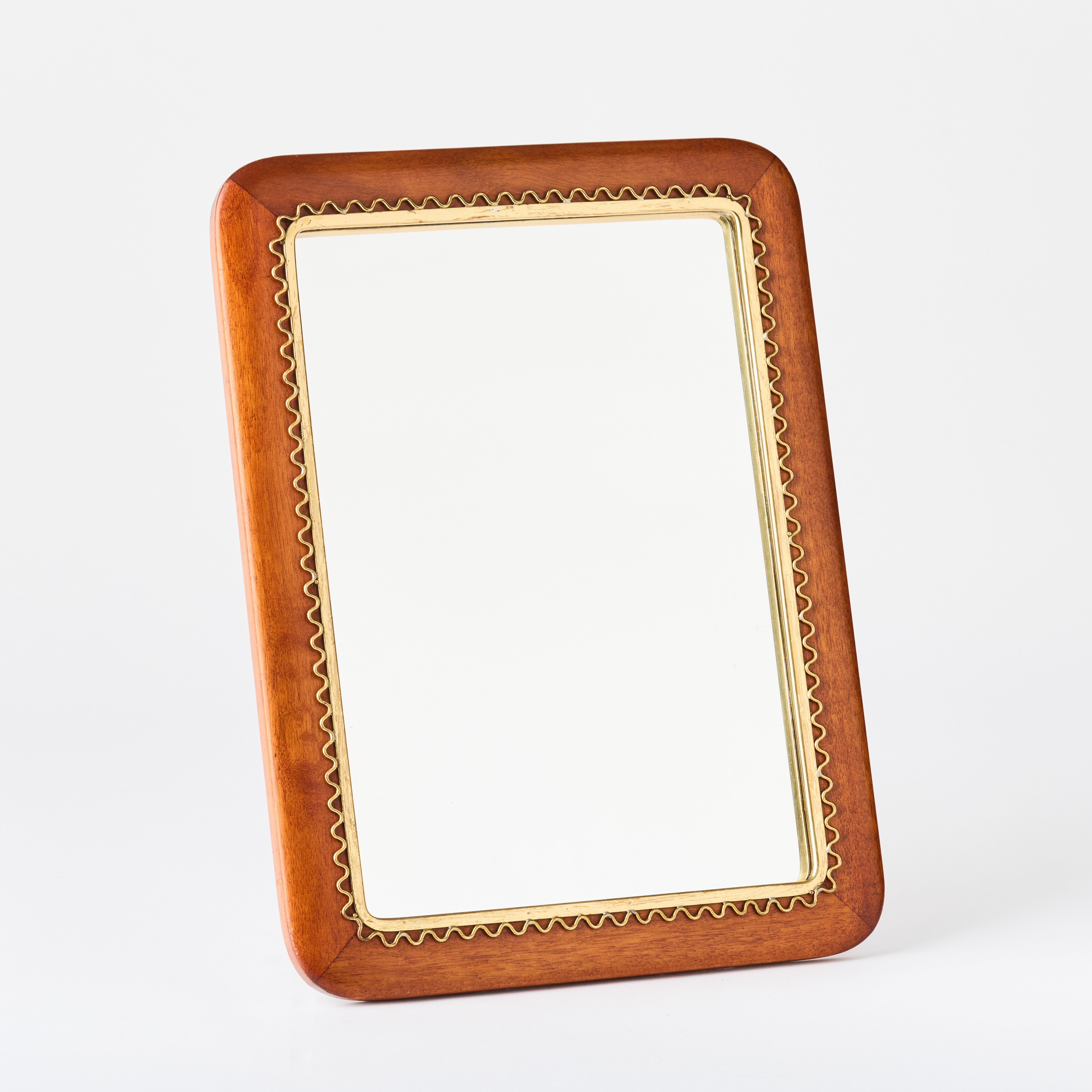 SVENSK HEMSLÖJD. Bordsspegel, 1940-tal, Swedish Modern, mahogny och mässing.