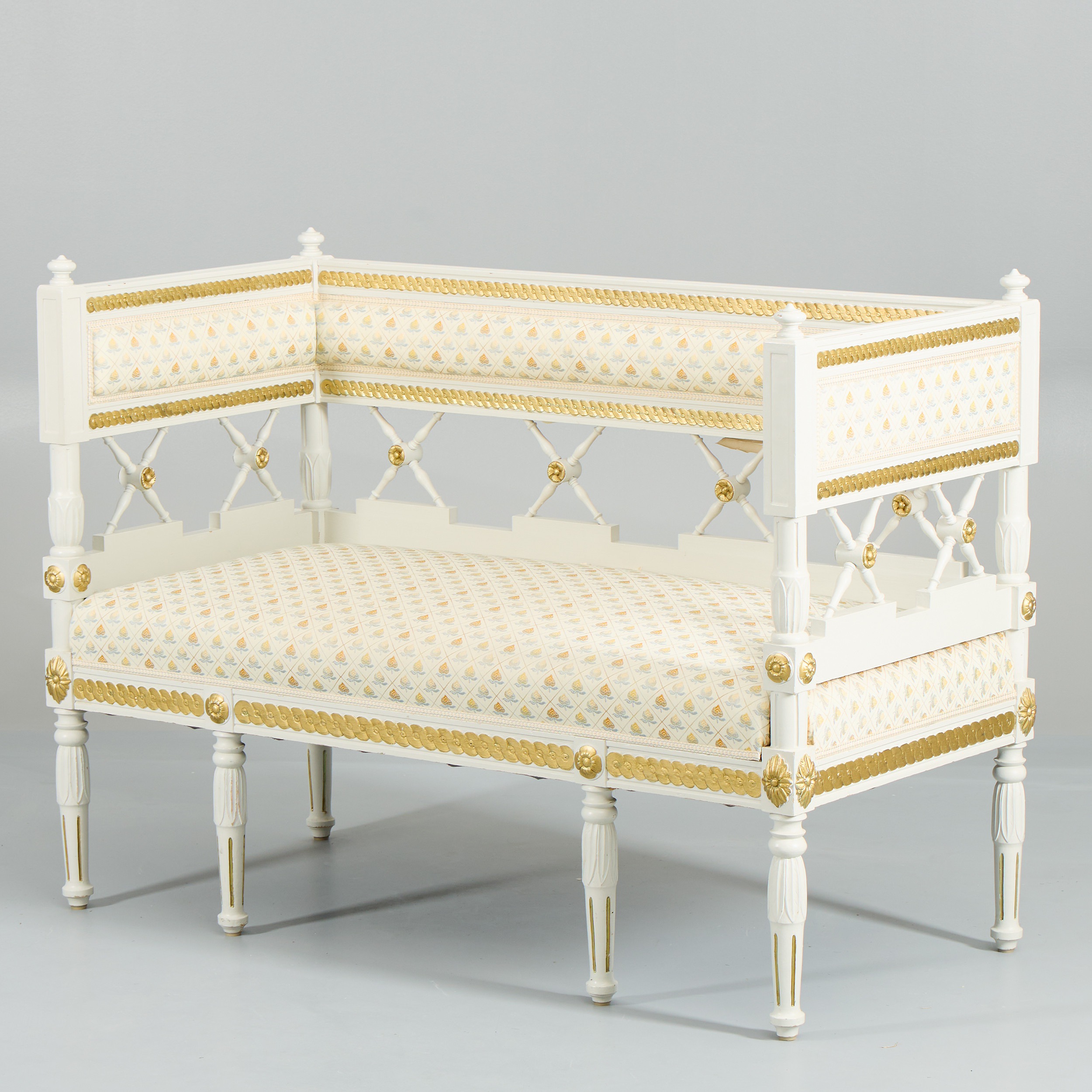 SOFFA. Sengustaviansk stil, 1900-talets mitt.