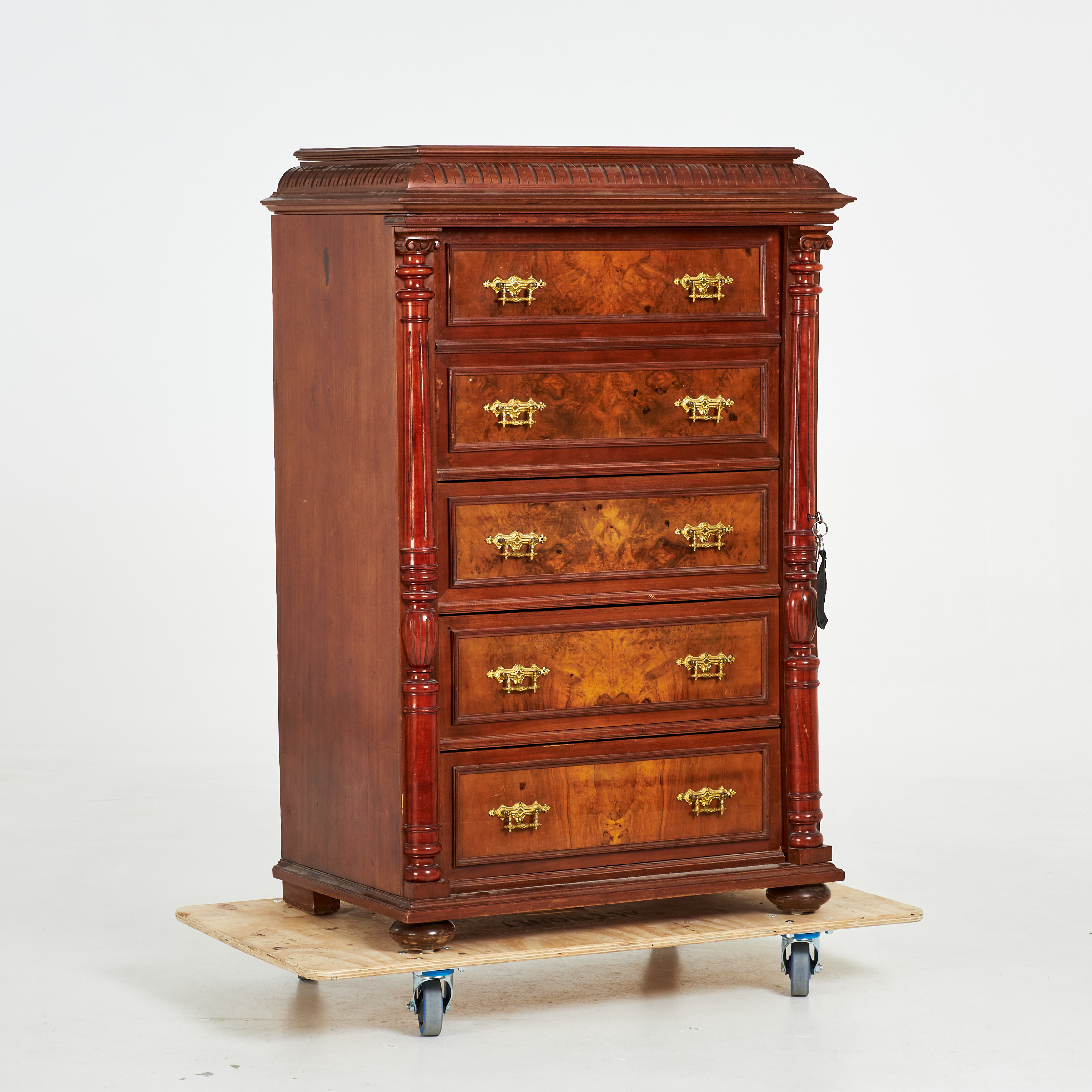 CHIFFONJÉ, renässansstil, fanérad med bl.a. ek och rot, skrivklaff med bakomliggande utdragslådor, beslag i patinerad metall.