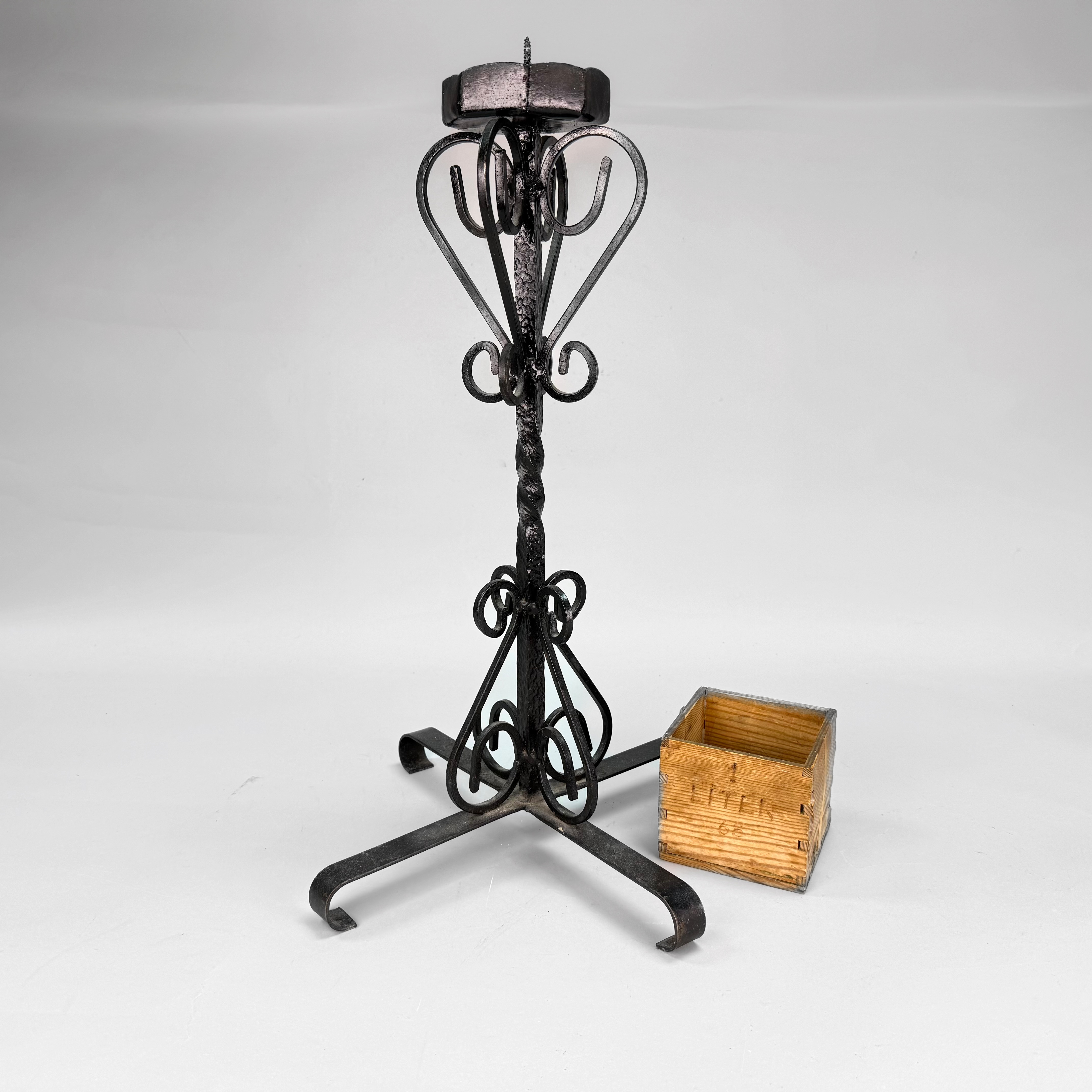 GOLVLJUSSTAKE & LITERMÅTT, metall, trä.