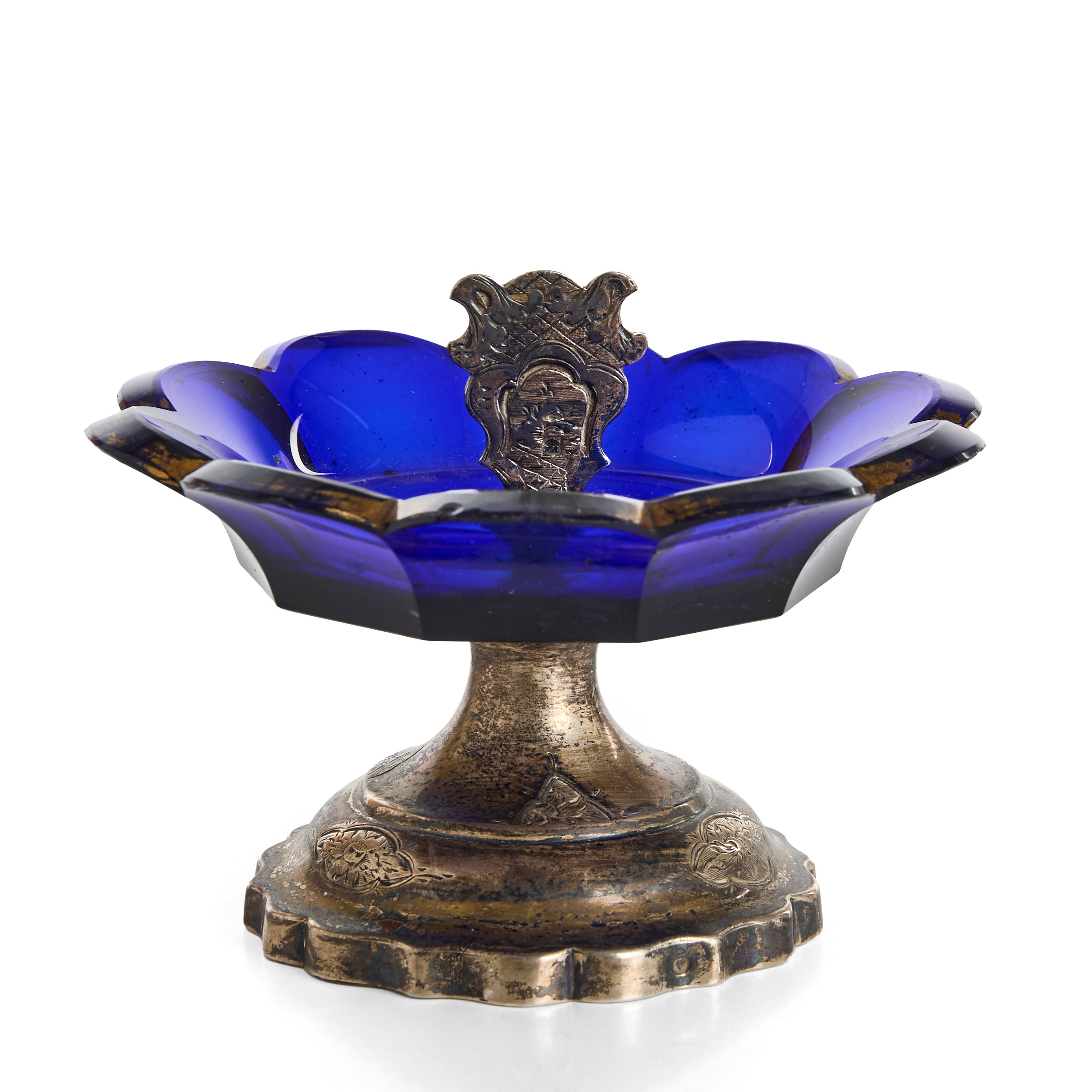 SKÅLFAT, fot i silver, fat i blått glas med förgyllning, Holland, 1800-tal.