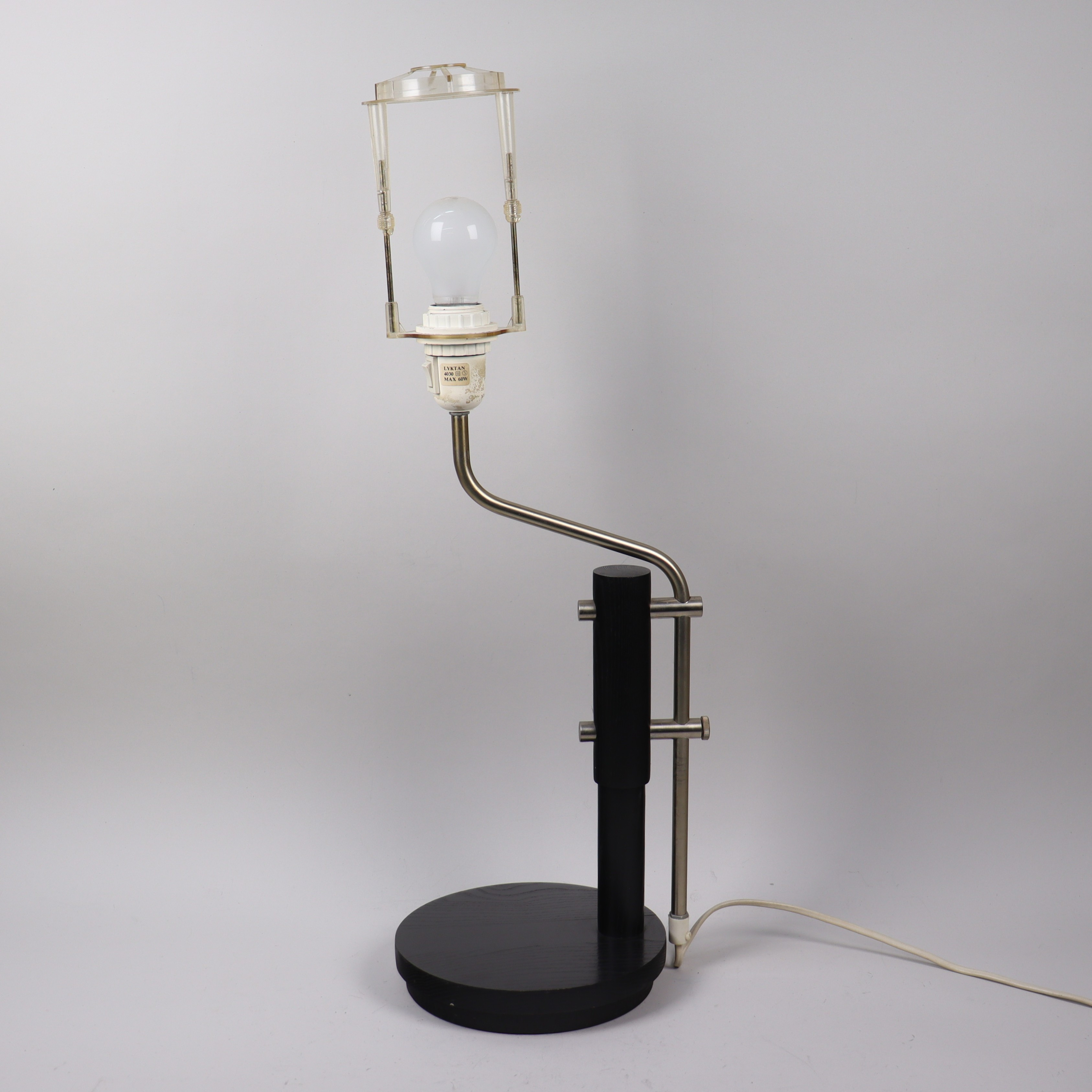 BORDSLAMPA, Ateljé Lyktan, trä och metall.