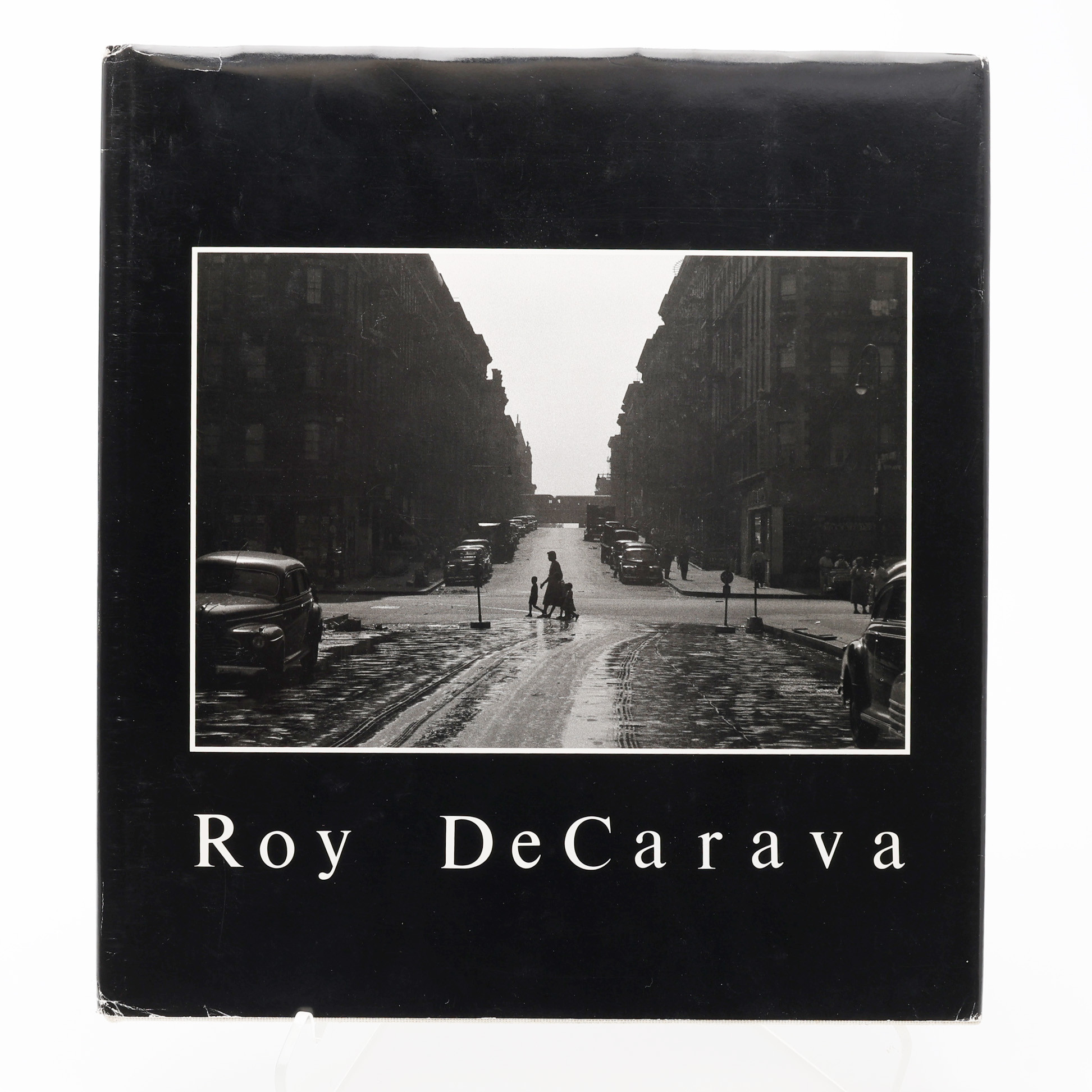 FOTO. DEN AMERIKAN SKE FOTOGRAFEN ROY DECARAVA:S PHOTOGRAPHS MED EN DEDIKATION FRÅN ROY DECARAVA.