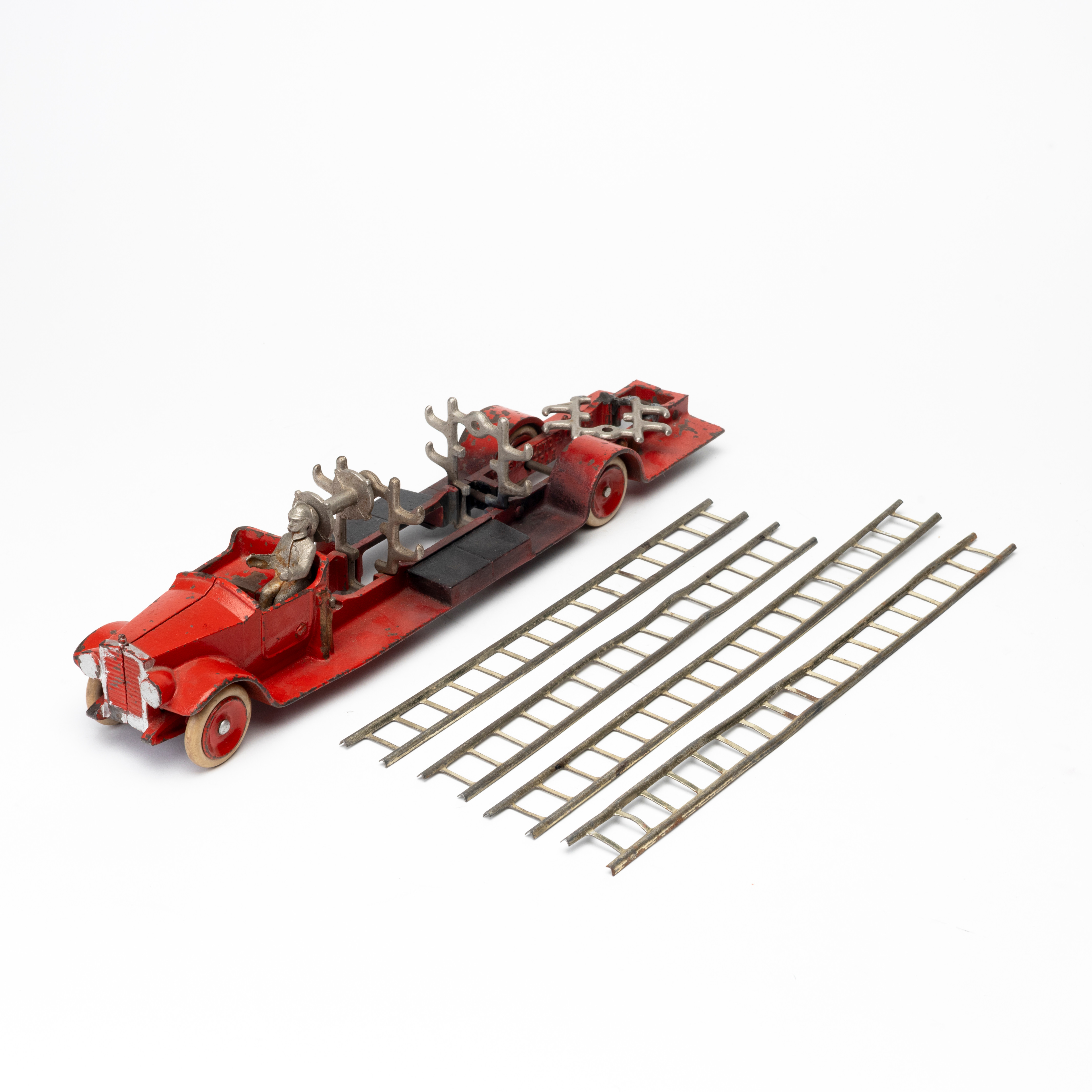 SKOGLUND & OLSON GEFLE SETO No 107, brandbil ,gjutjärn, stegbil, stegar.