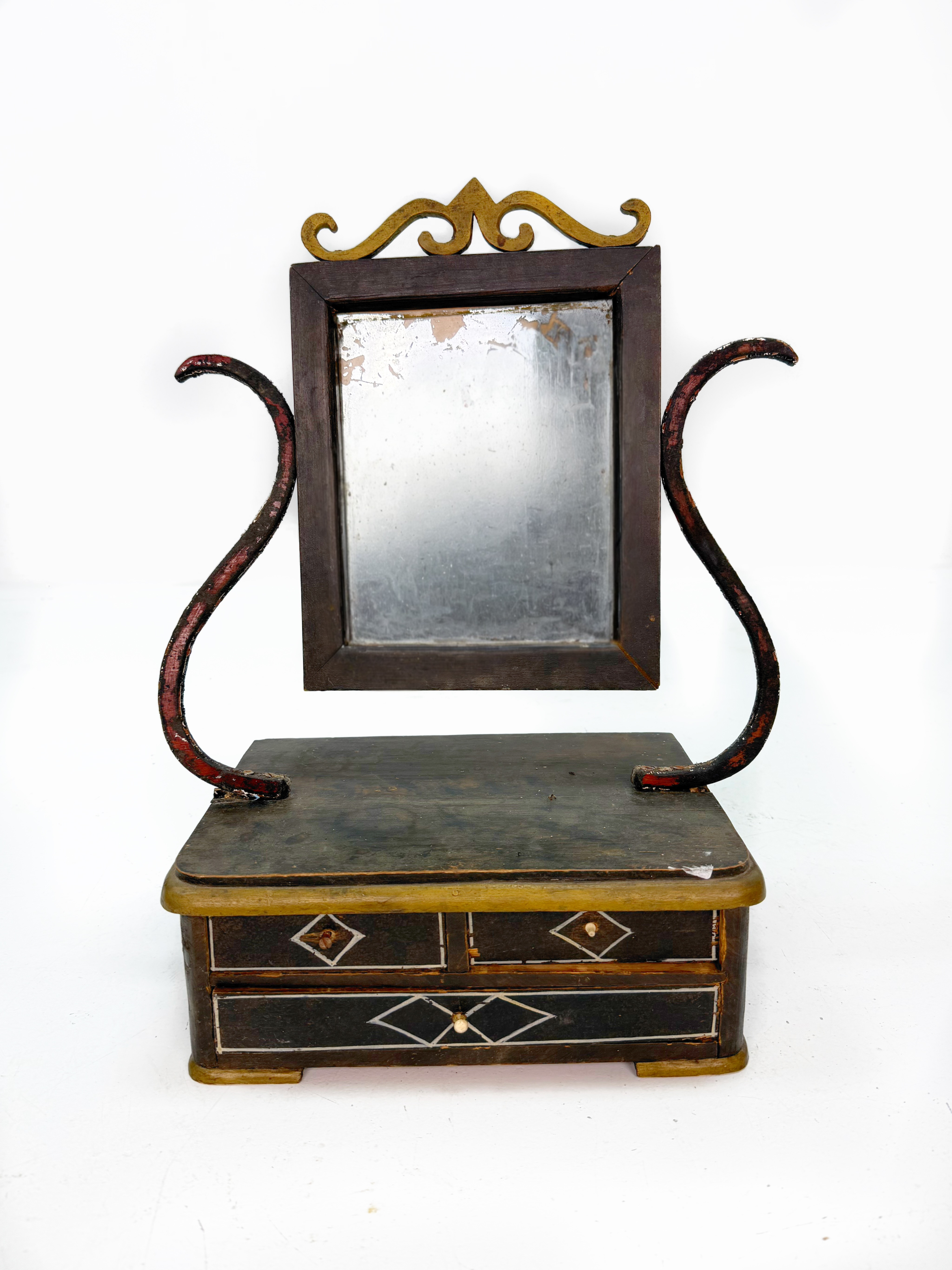 RAKSPEGEL, bemålat trå, lådor, 1800 tal.