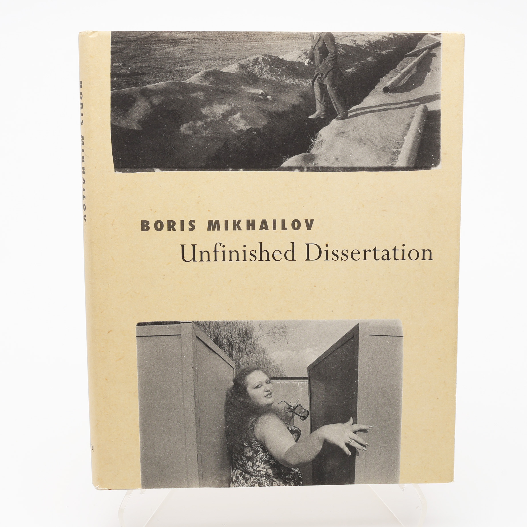 FOTO. UNFINISHED DISSERTATION - UR DEN UKRAINSKE FOTOGRAFEN BORIS MIKHAILOVS PRIUVATA FOTOALBUM 1998.