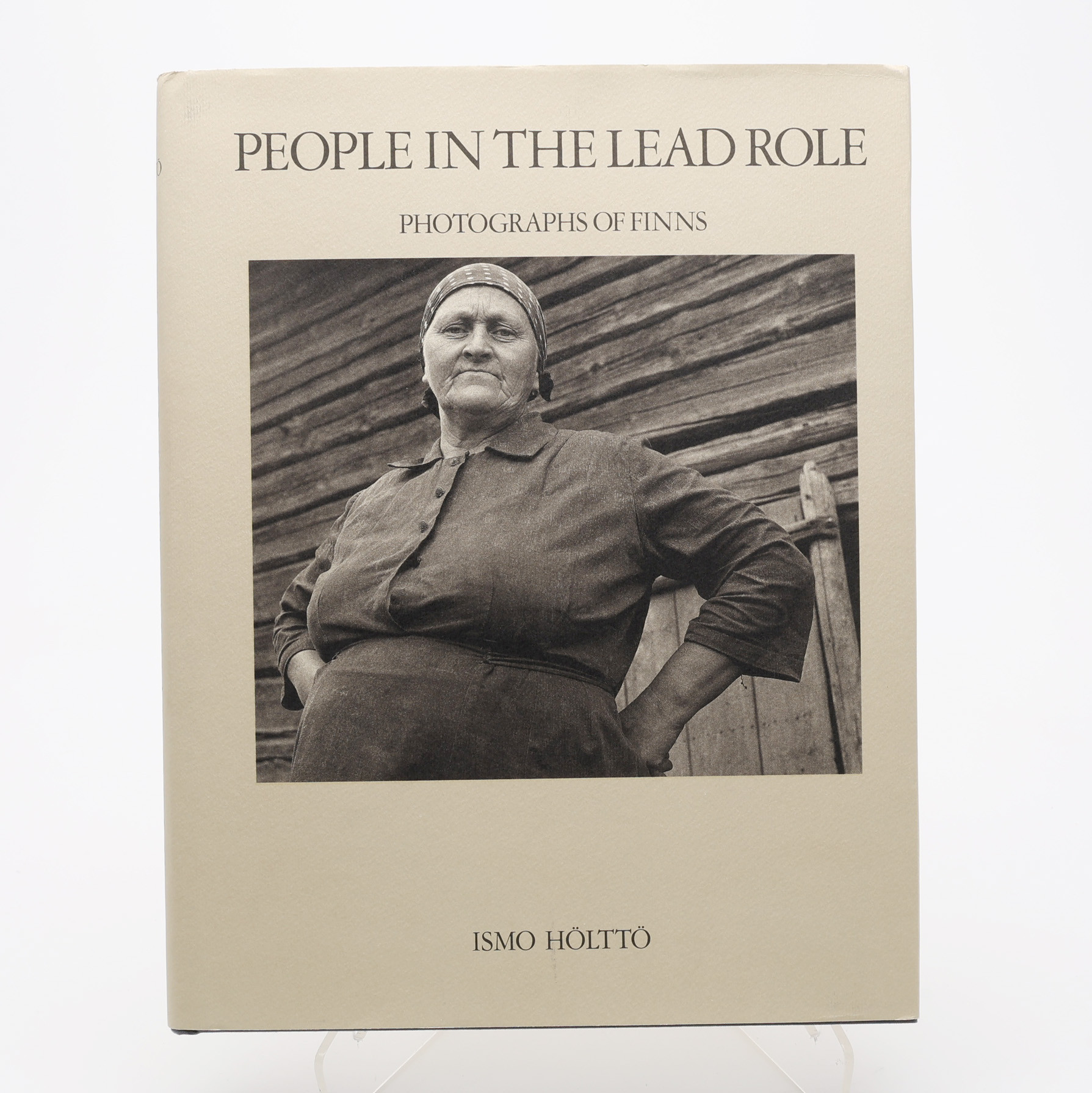 FOTO. DEN FINSKE FOTOGRAFEN ISMO HÖLTTÖ'S PEOPLE IN THE LEAD ROLE - PHOTOGRAPHS OF FINNS 1991.