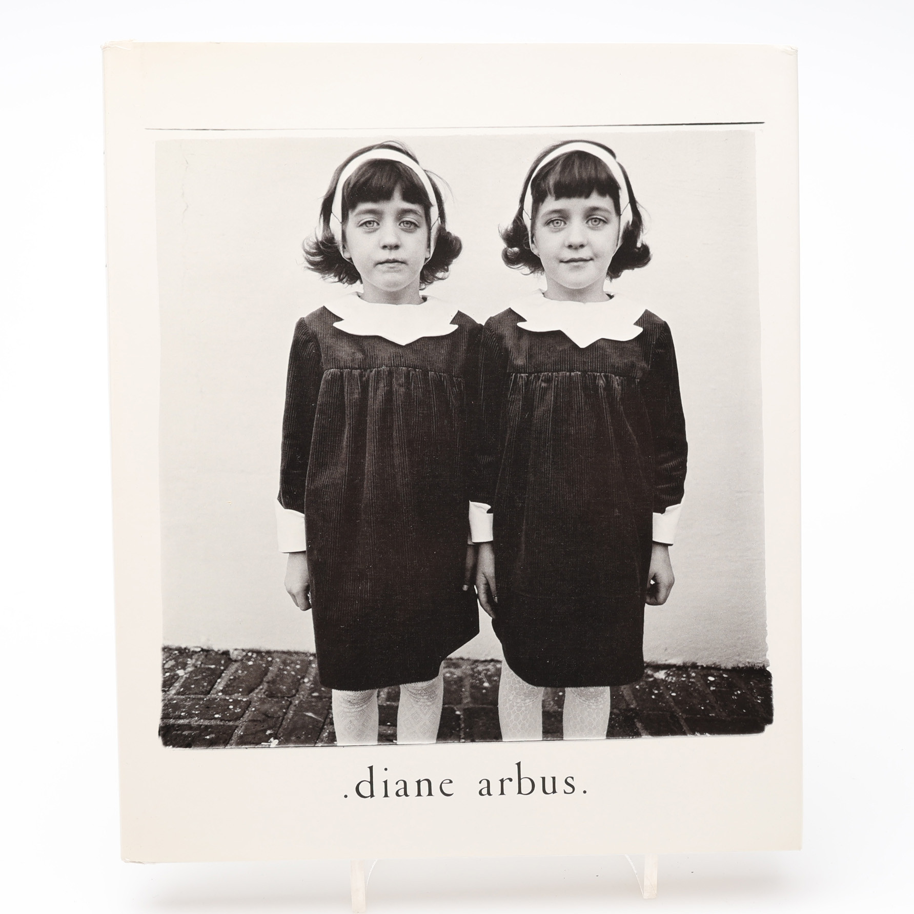 FOTO. DEN AMERIKANSKA FOTOGRAFEN DIANE ARBUS BERÖMDA APERTURE-MONOGRAFI 1973.