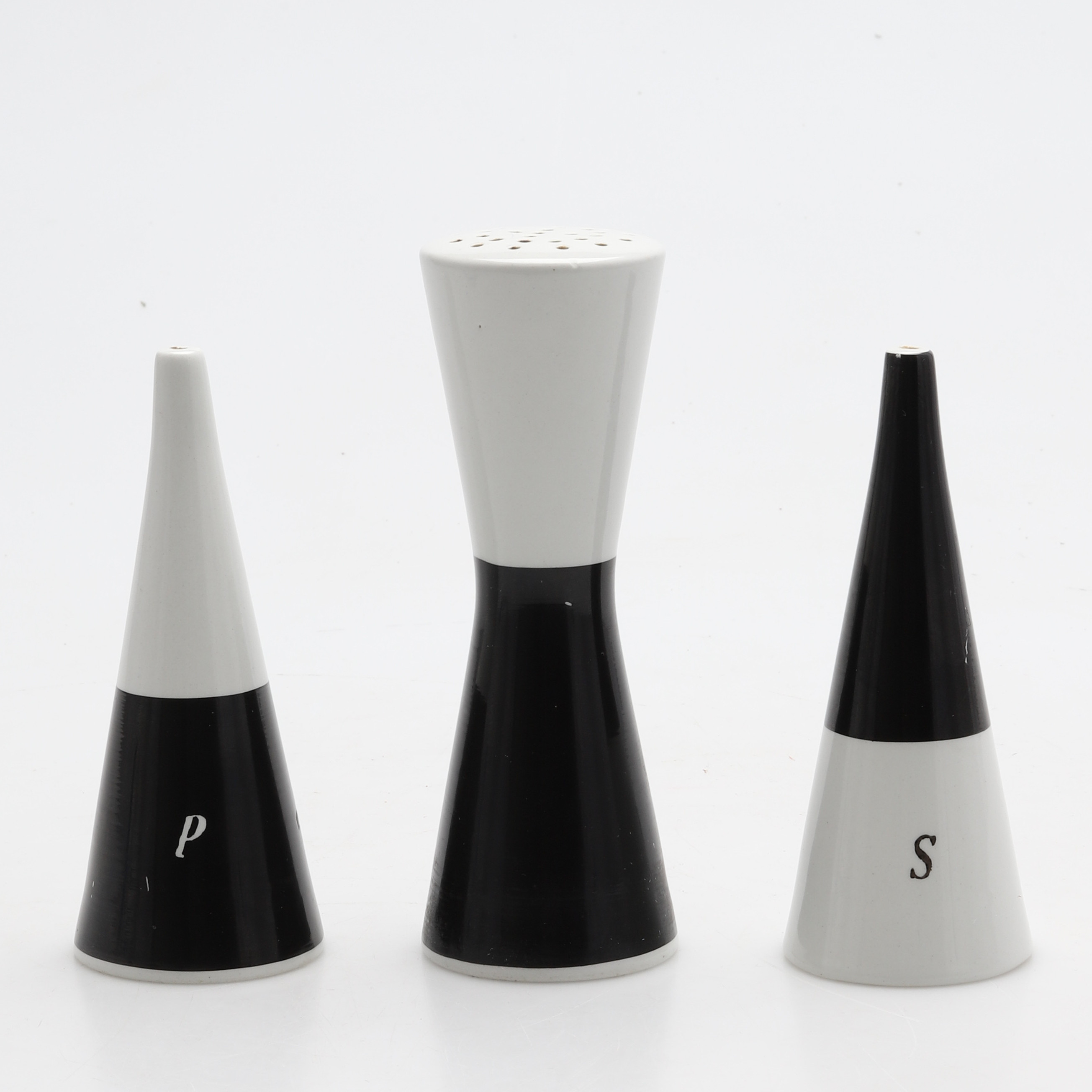 STIG LINDBERG. Ströare, 3 st, modell ST, Gustavsberg, 1950/60-tal.