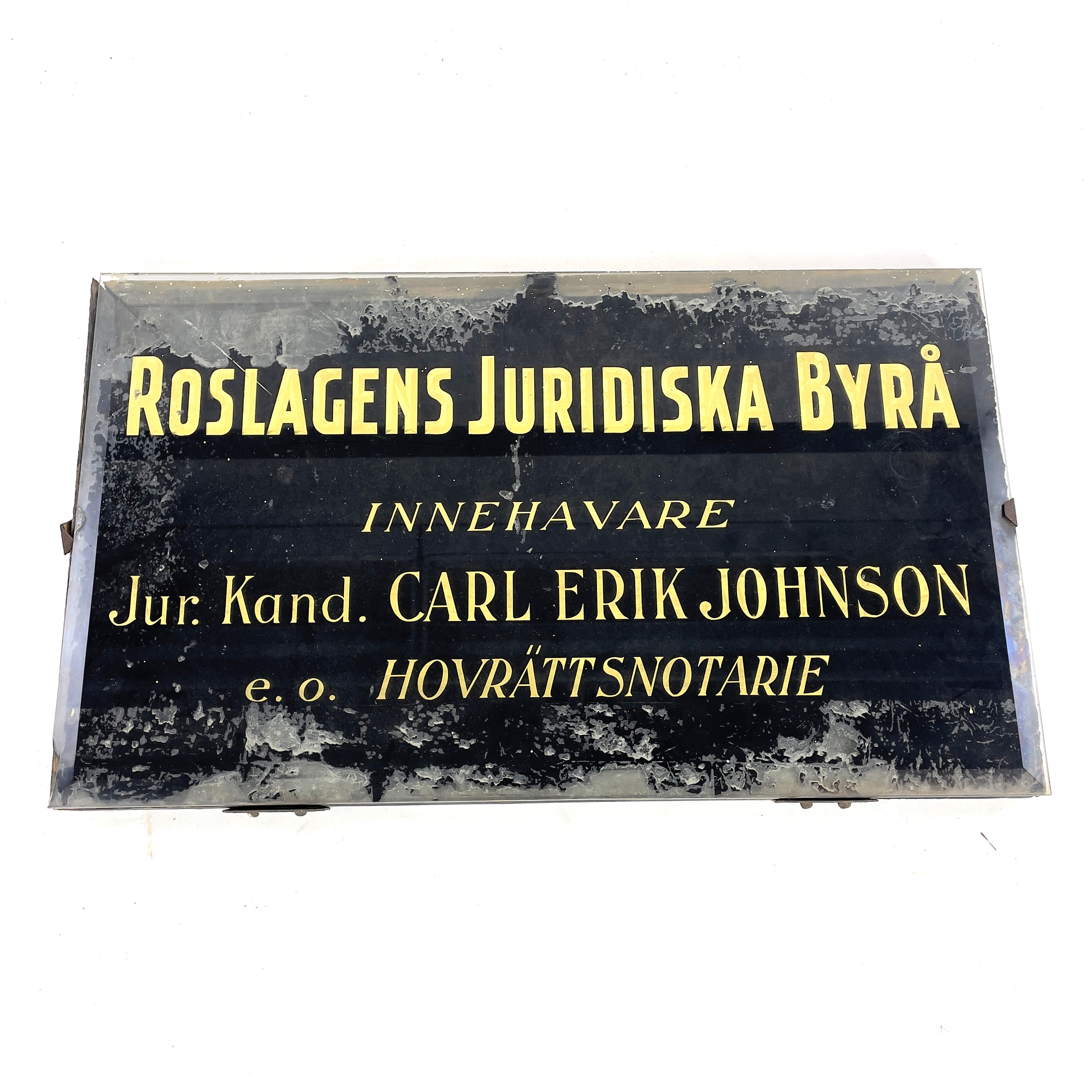 SKYLT. "Roslagens Juridiska Byrå", 1900-talets mitt.