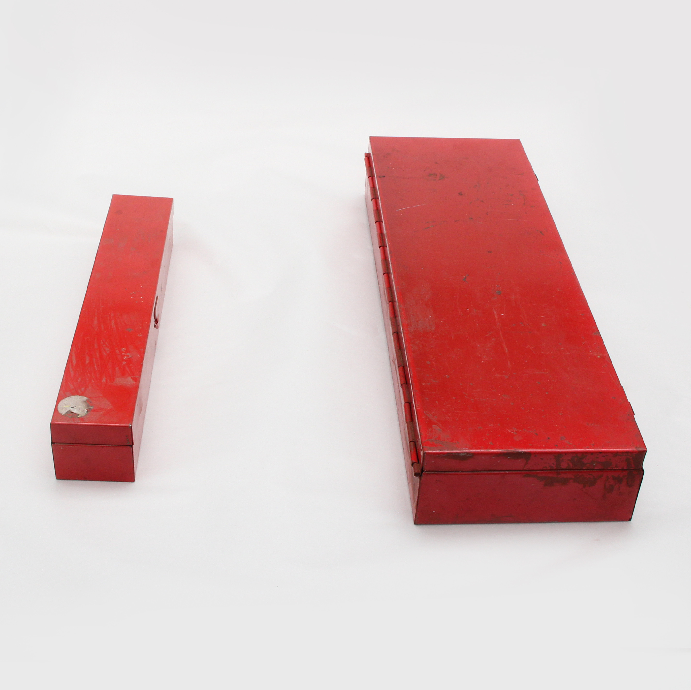 HYLSNYCKELSATSER 2 st, metall. upp till stor bredd (lastbilsbredd).