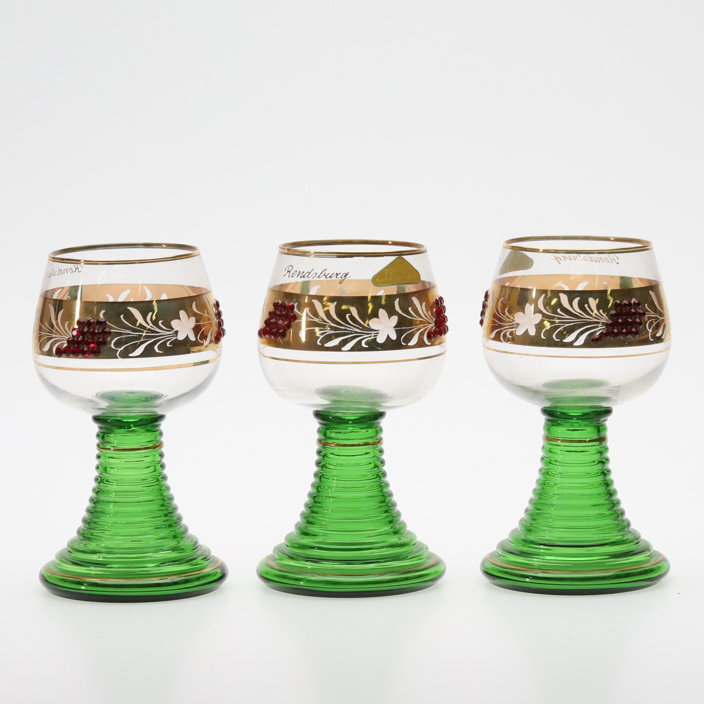 REMMARE. 3 st. Glas med förgylld dekor, Tyskland, 1900-talets andra halva.