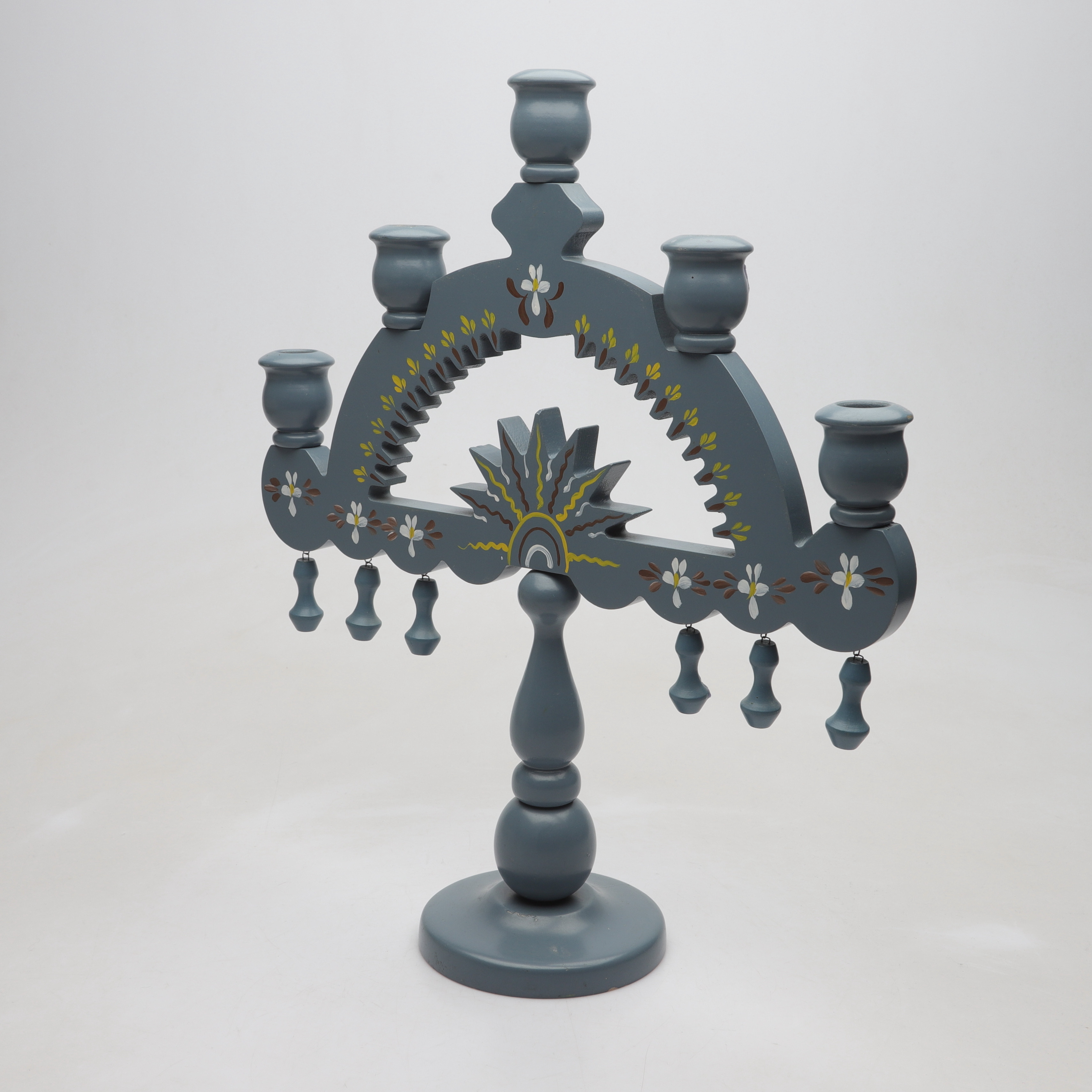 LJUSSTAKE, "Smålandsljusstake", bemålat trä, Smålandsslöjden Värnamo.