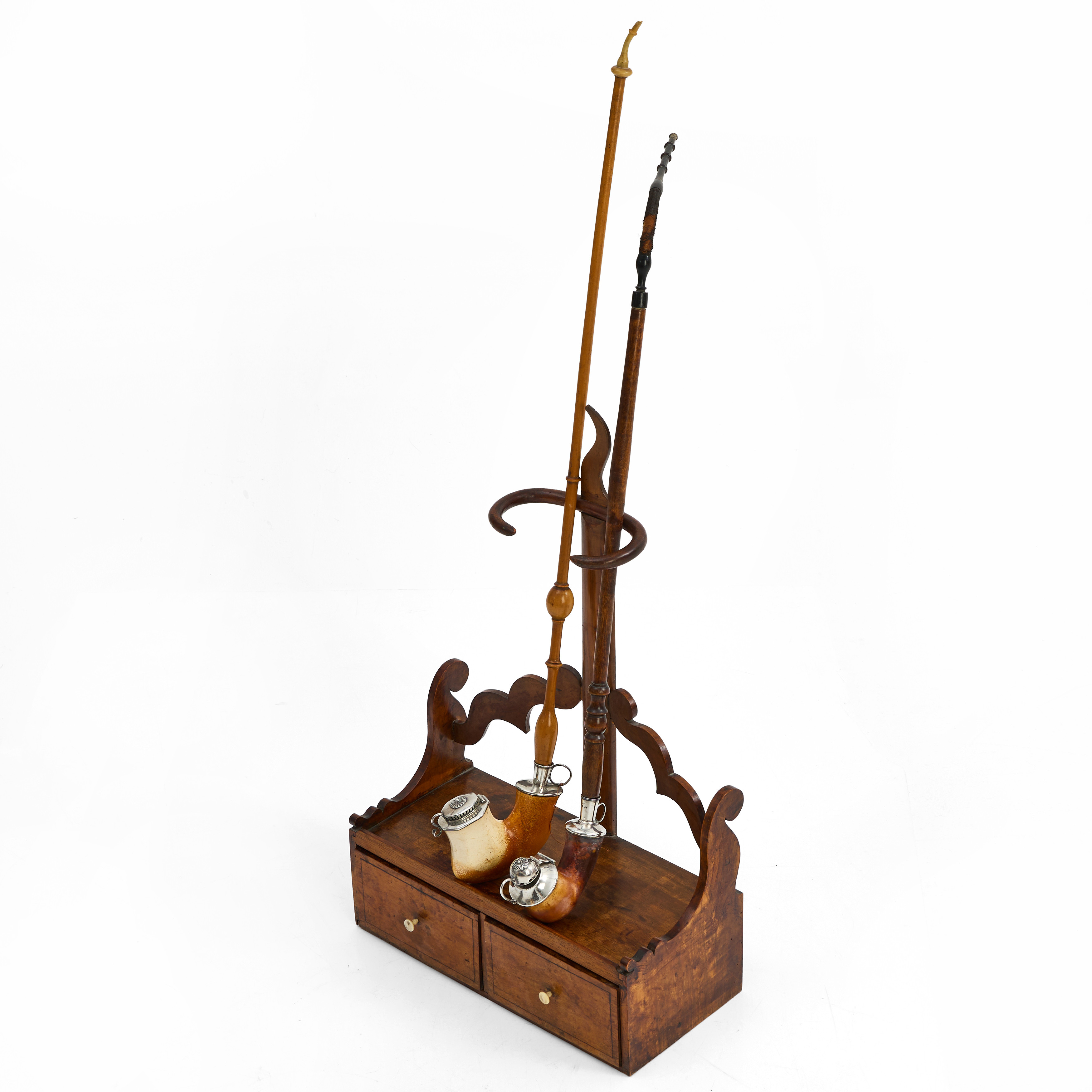 LÅNGPIPOR, 2 st, med silverbeslag, piphylla medföljer.